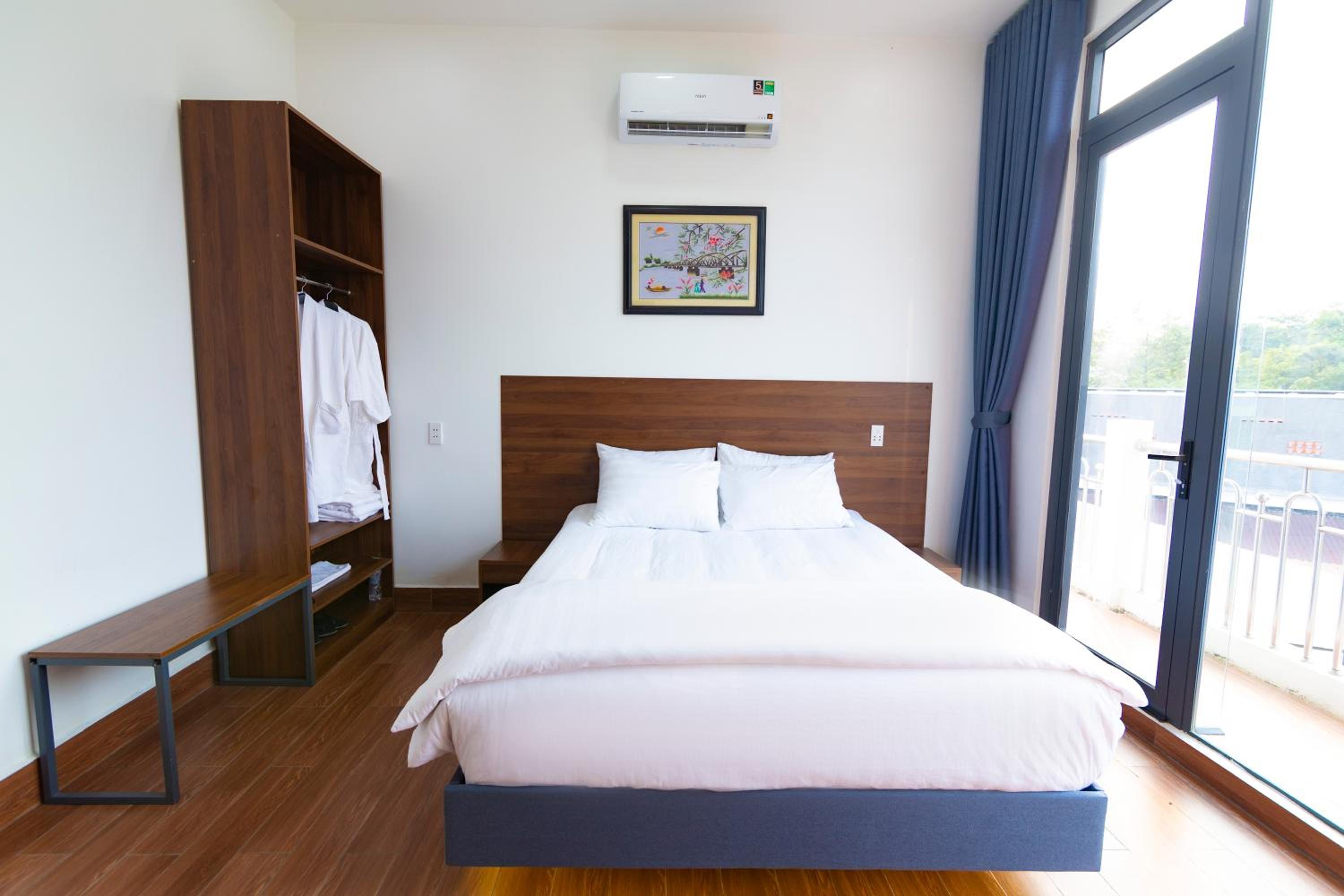 King Room with Balcony