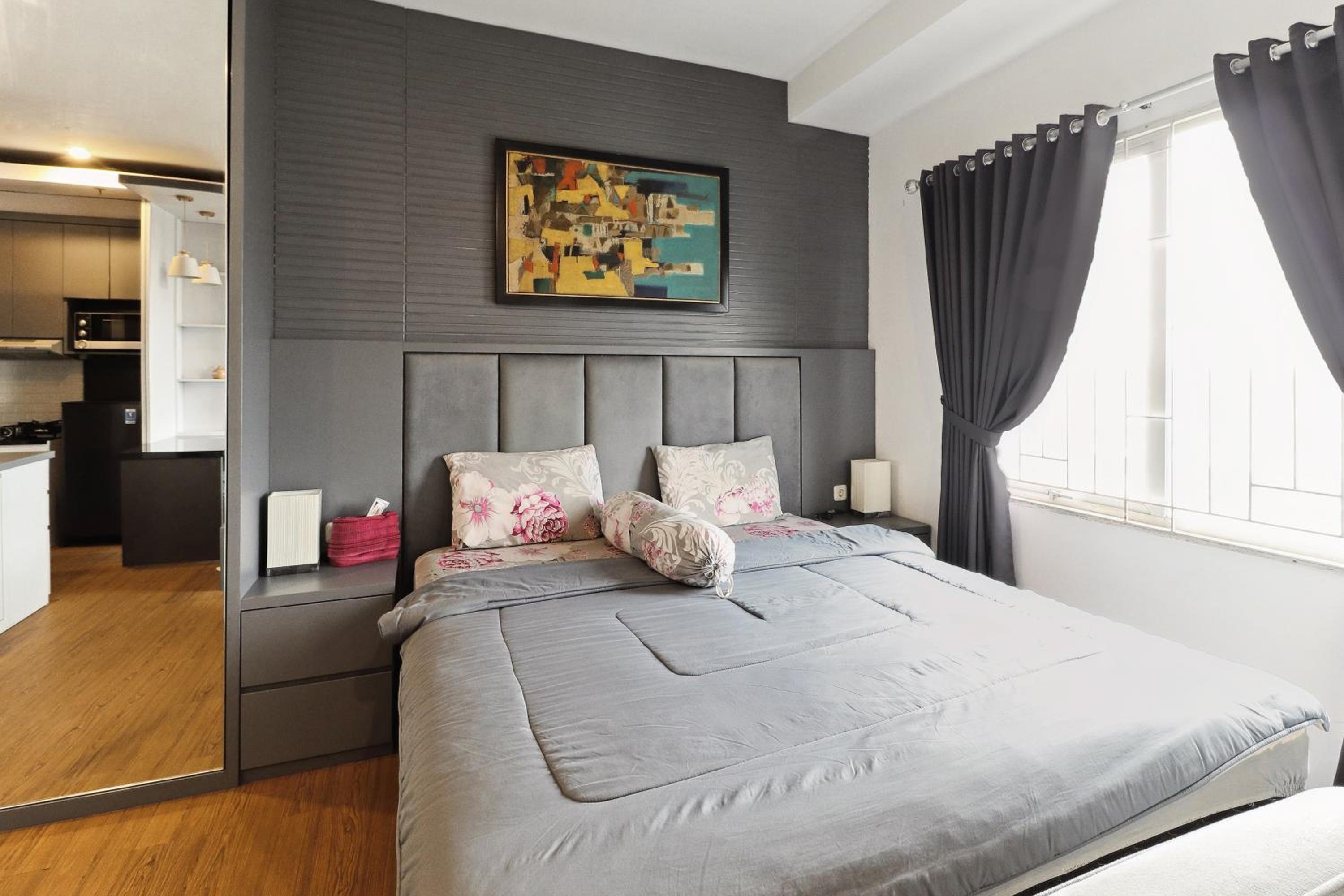 One-Bedroom Apartment - Photo 5