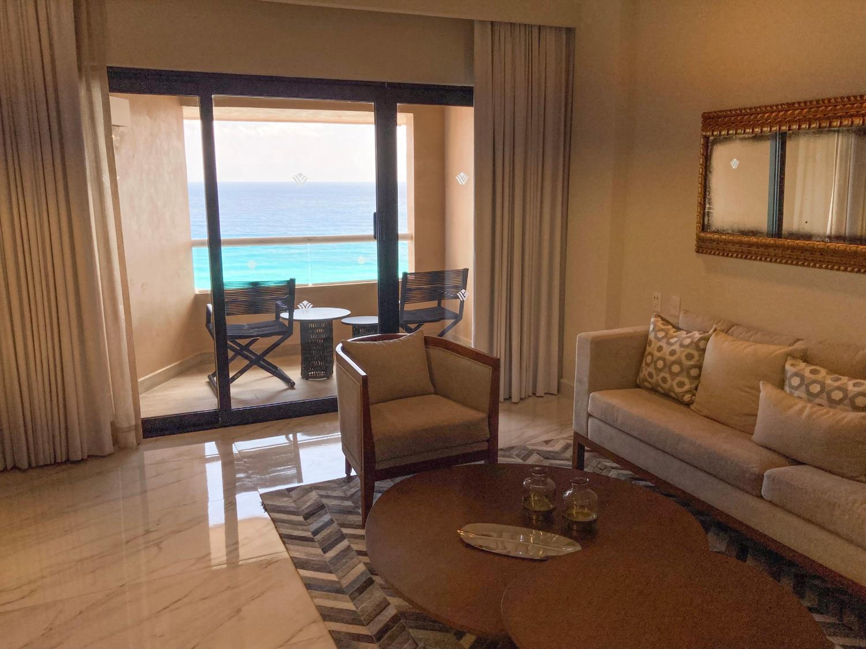 Presidential Suite with Ocean View - Non-Smoking thumbnail 5