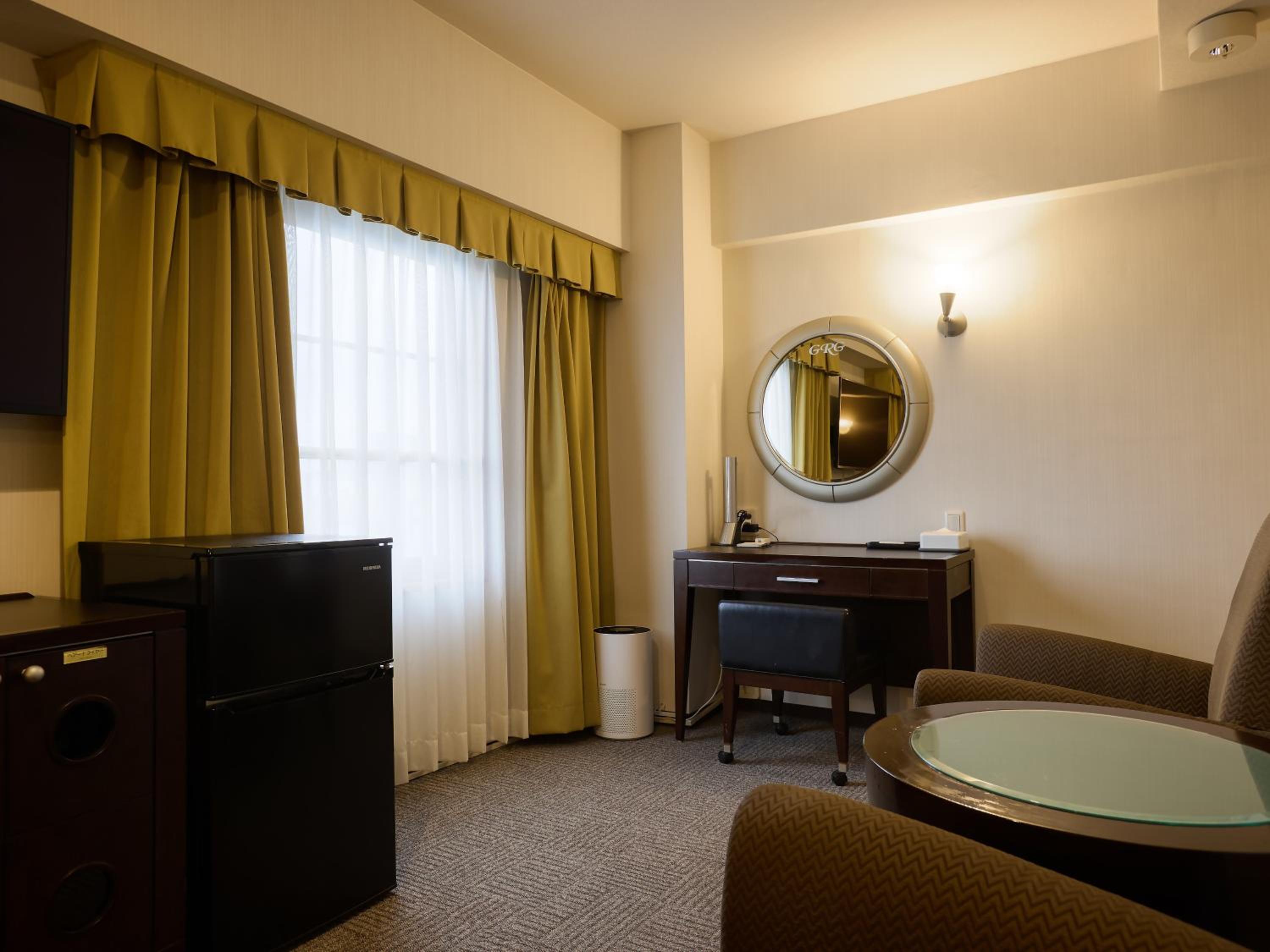 Twin Room - Non-Smoking - Photo 17