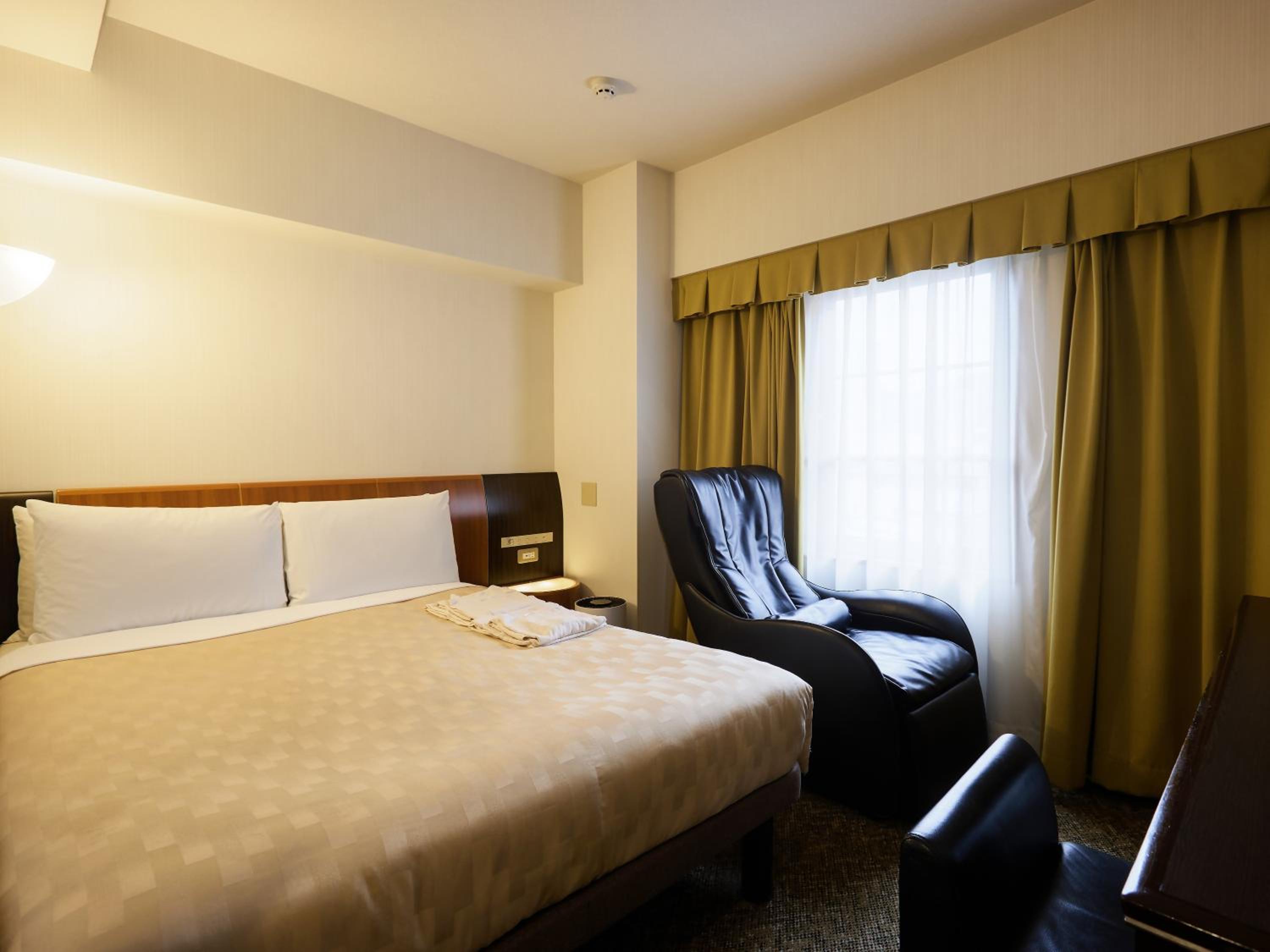 Deluxe Double Room - Non-Smoking - Photo 11