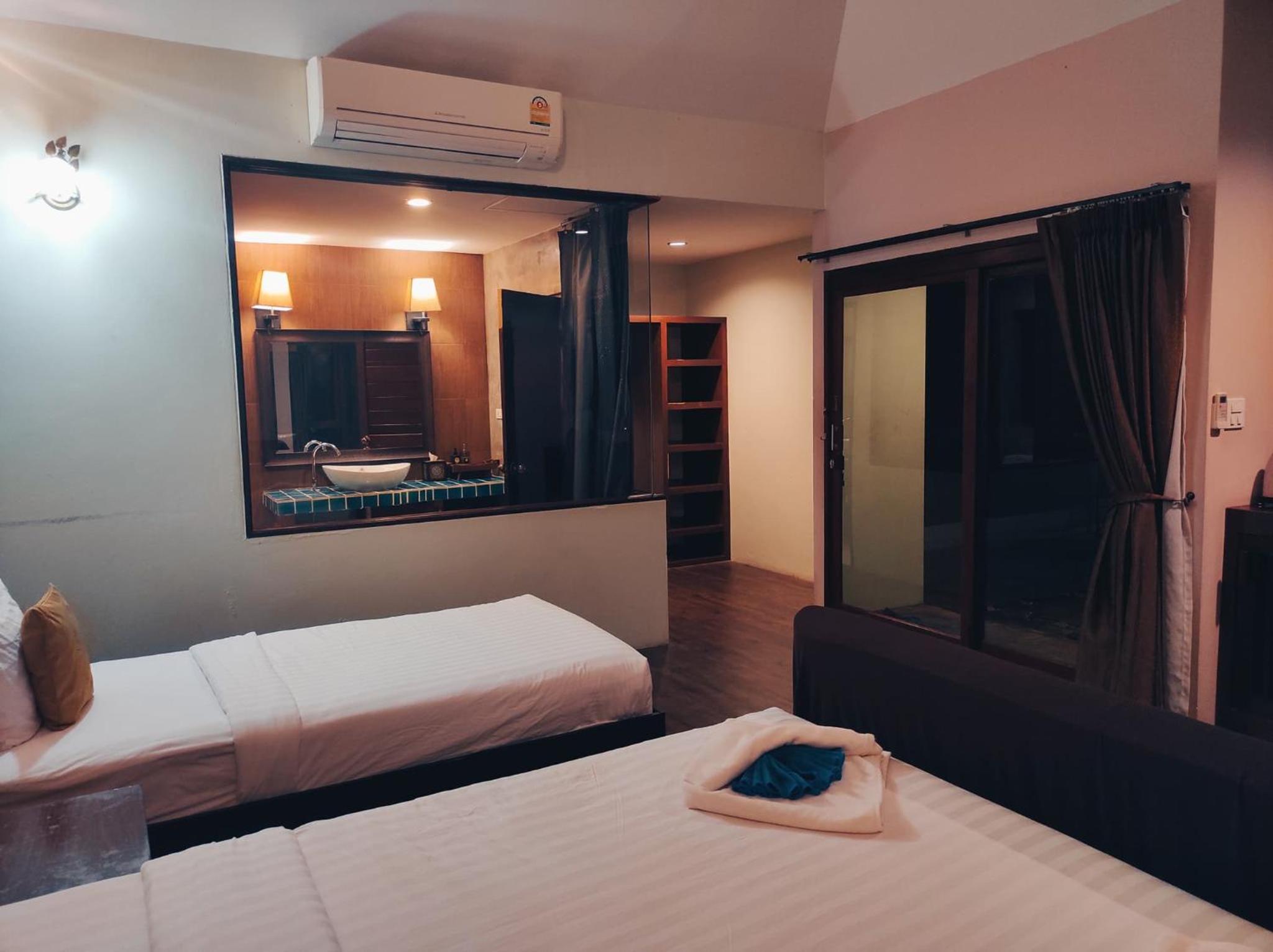 Superior Twin Room photo 3