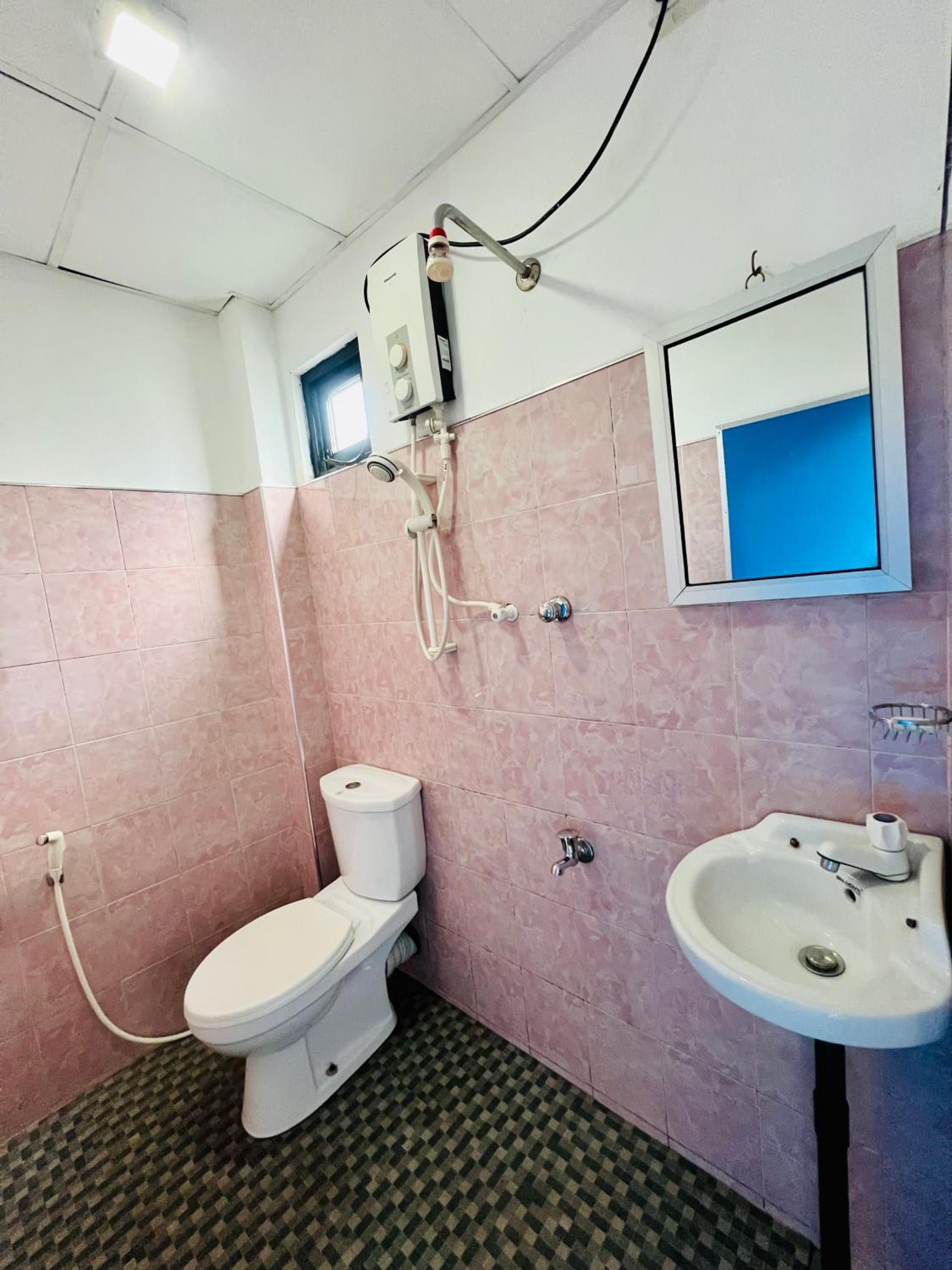Standard Double Room - Photo 6