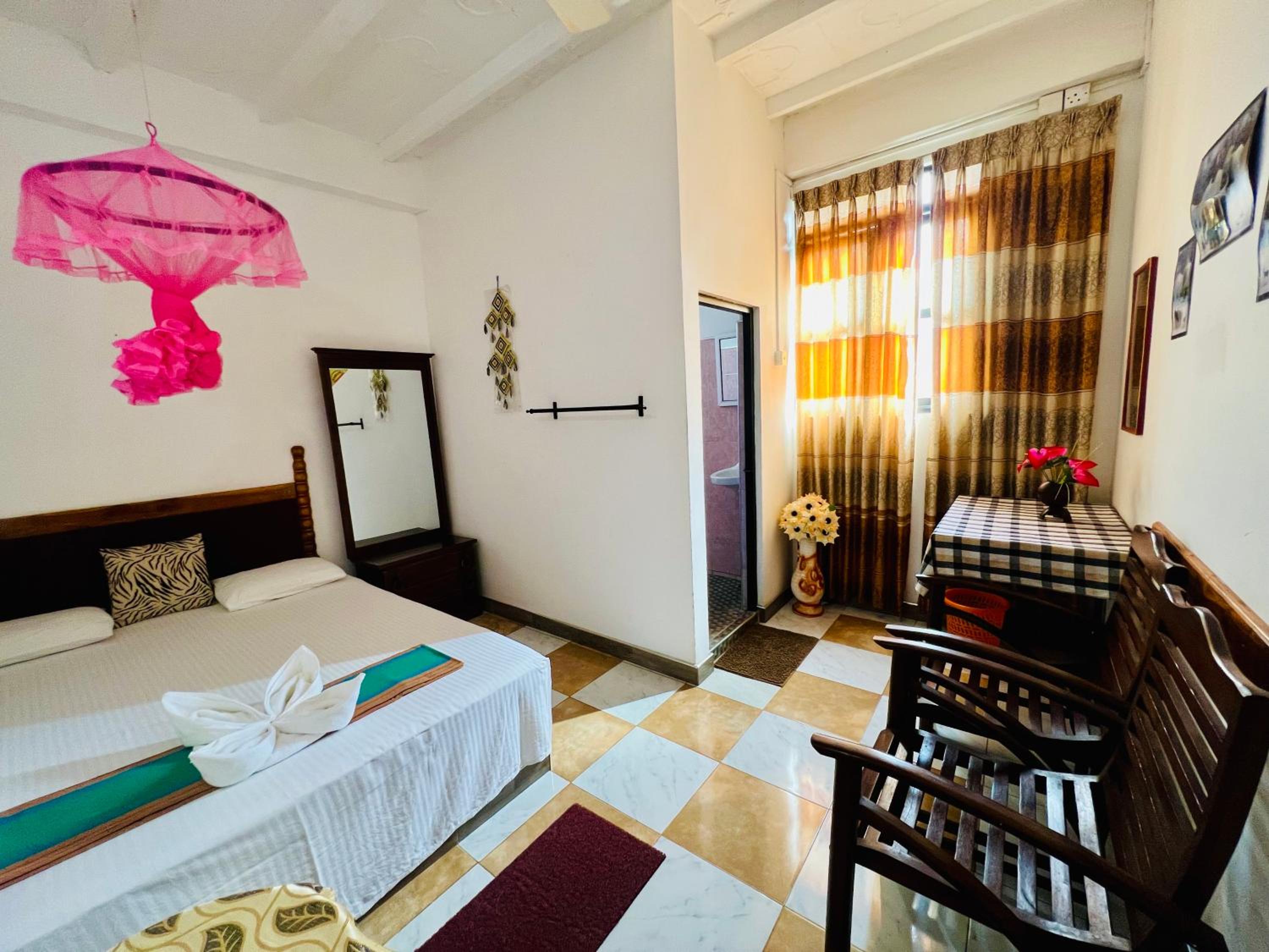 Standard Double Room - Photo 16