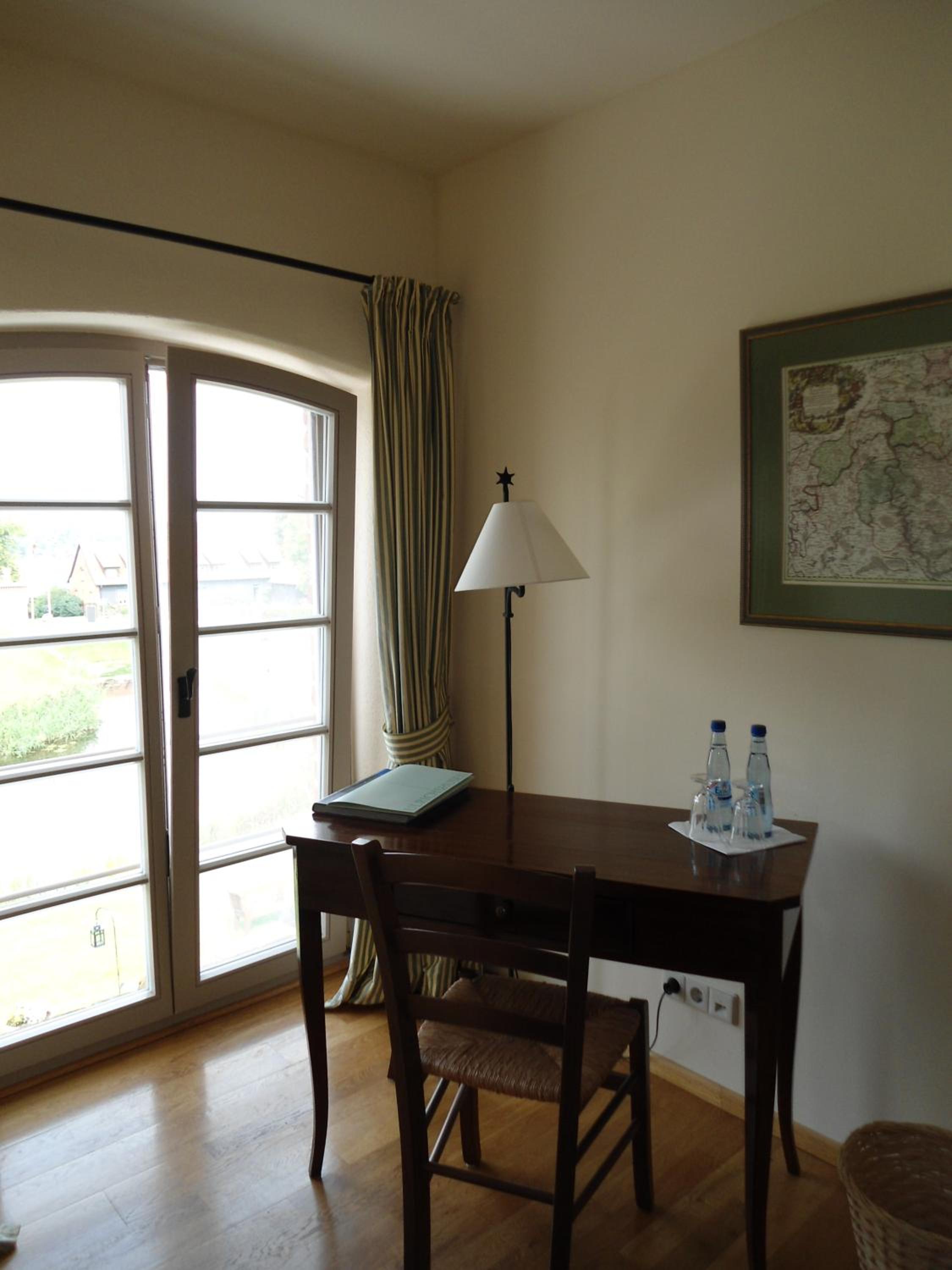 Double Room - adjoining building photo 2