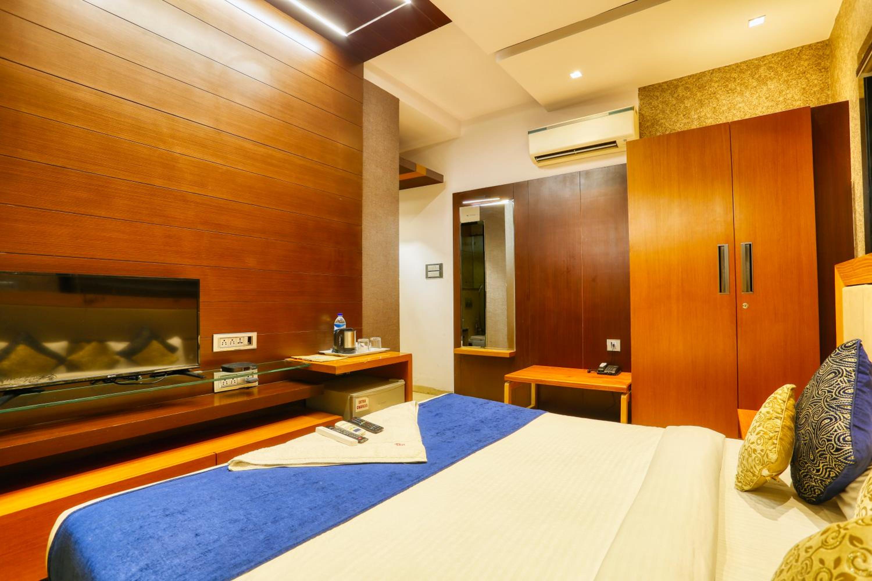 Superior Double or Twin Room - Photo 18