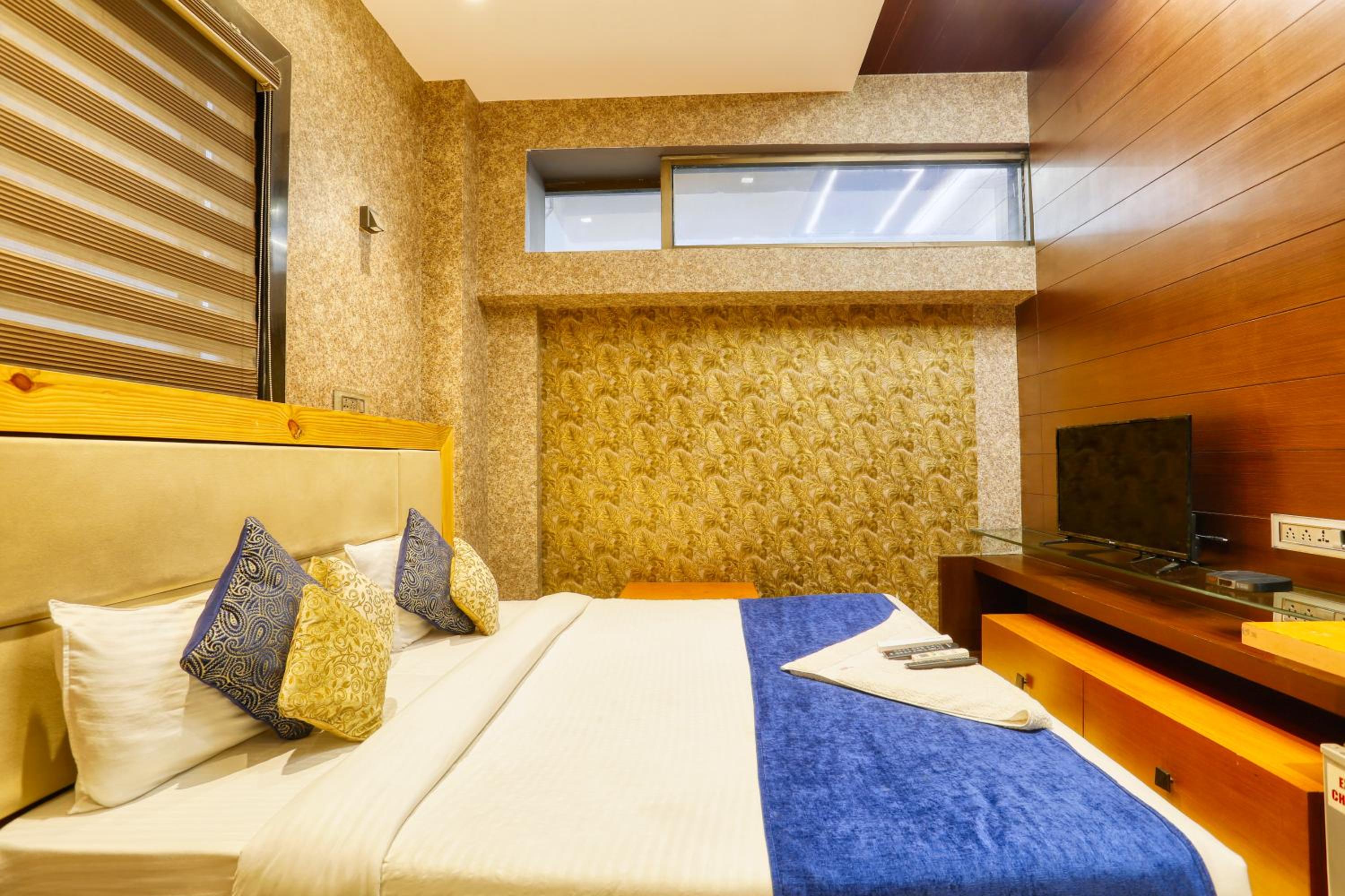 Superior Double or Twin Room - Photo 13