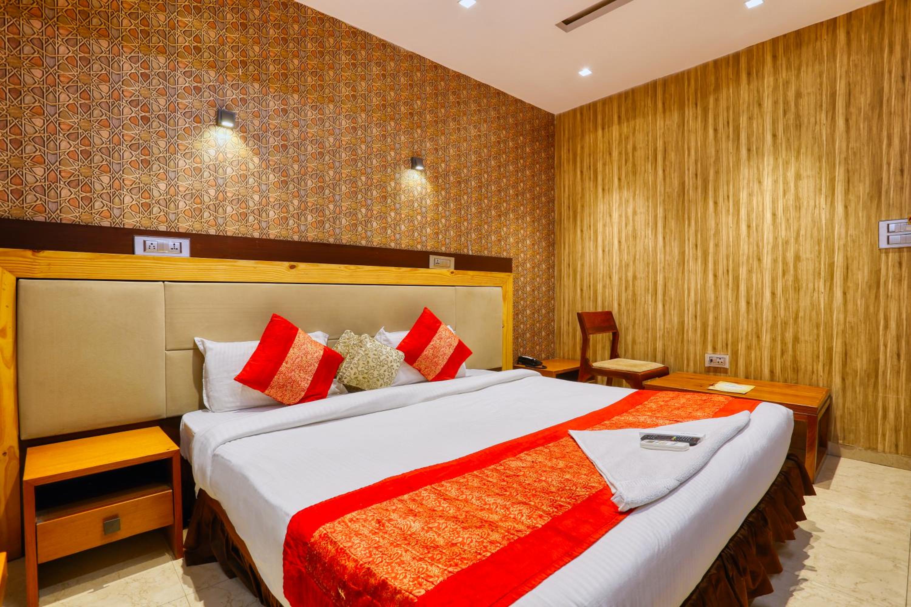 Superior Double or Twin Room - Photo 10