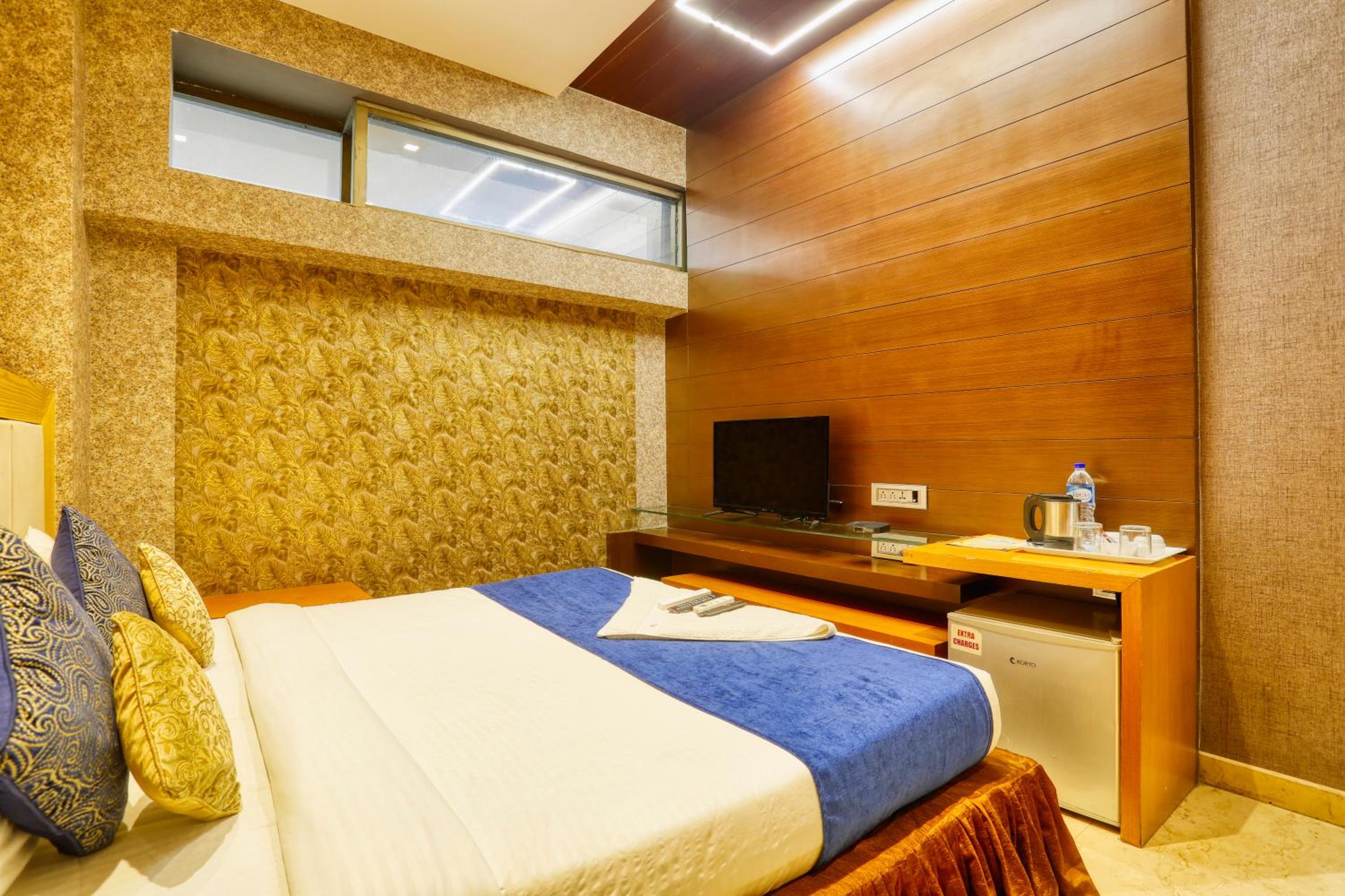 Superior Double or Twin Room - Photo 9