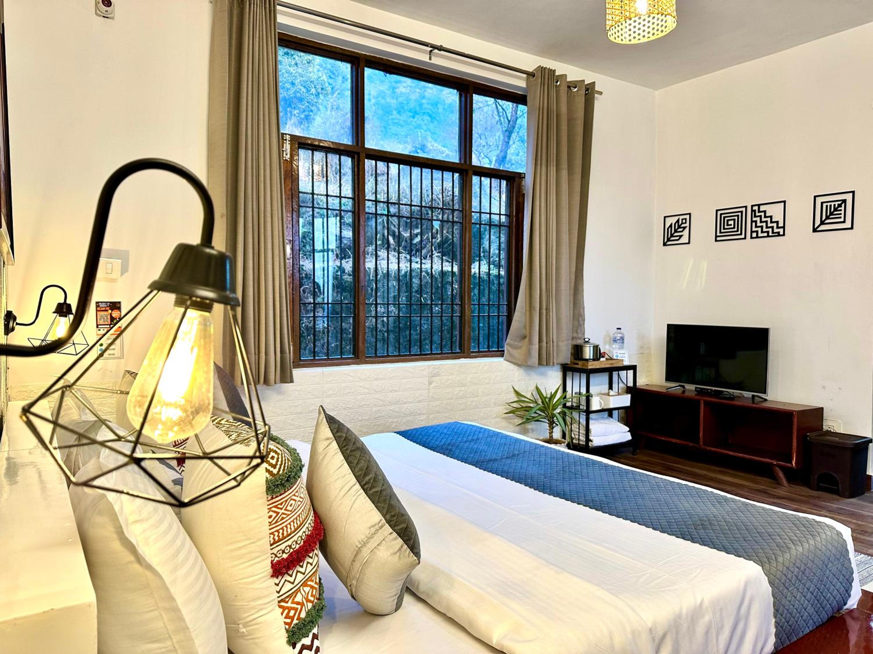 Double Room with Mountain View - Photo 1