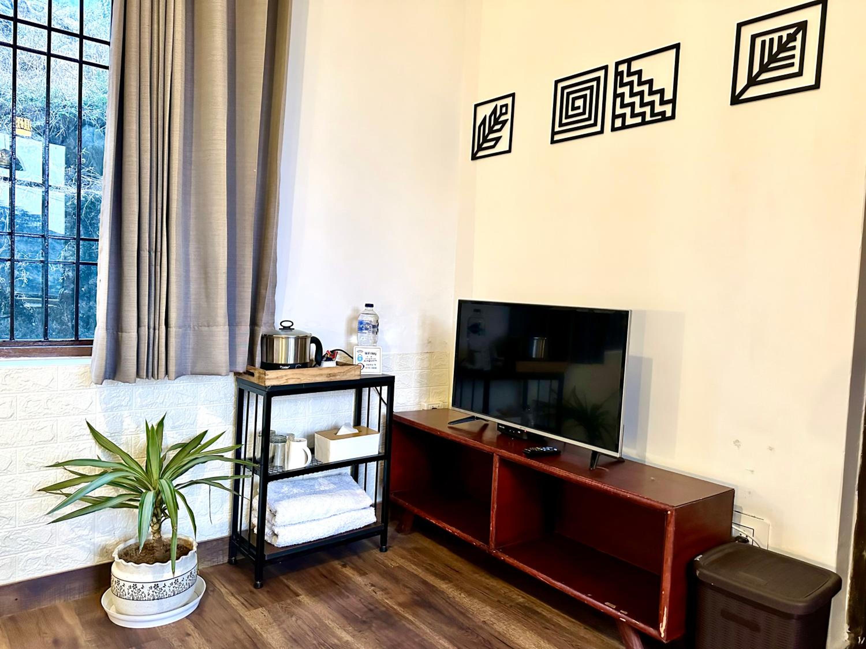 Double Room with Mountain View - Photo 9
