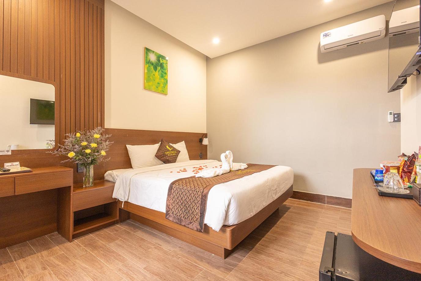 Standard Double Room - Photo 25