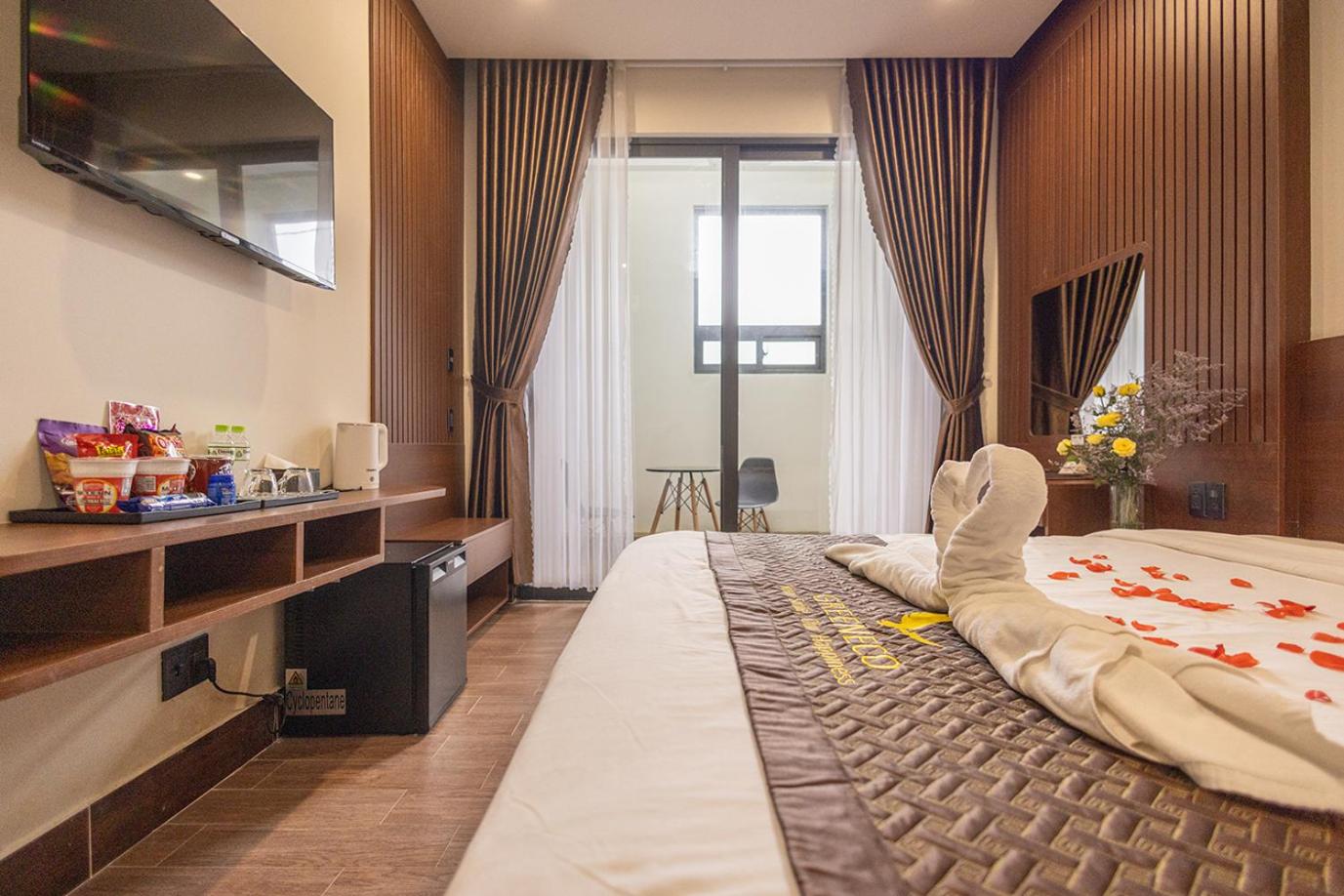 Standard Double Room - Photo 21