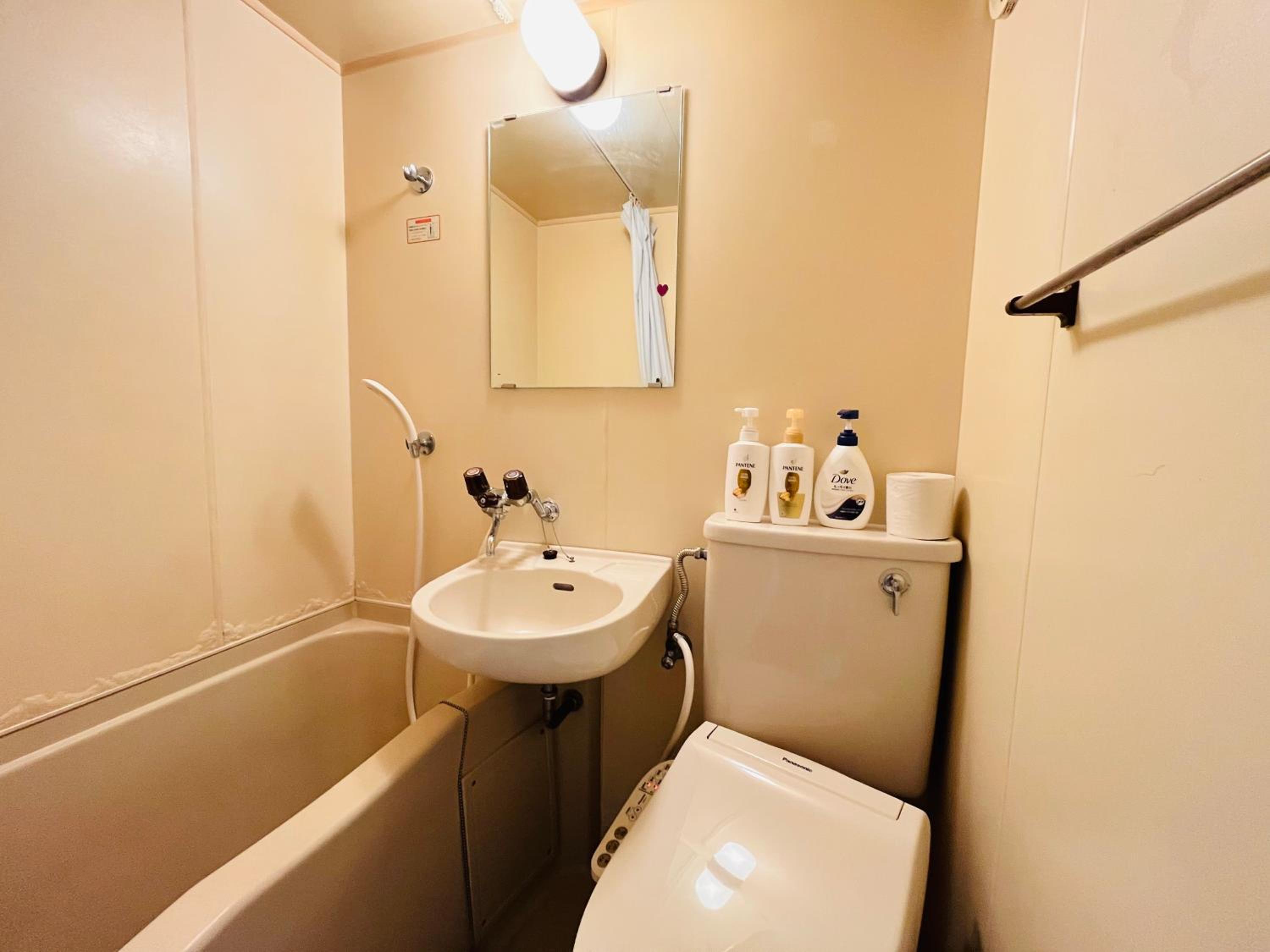 One-Bedroom Apartment photo 2