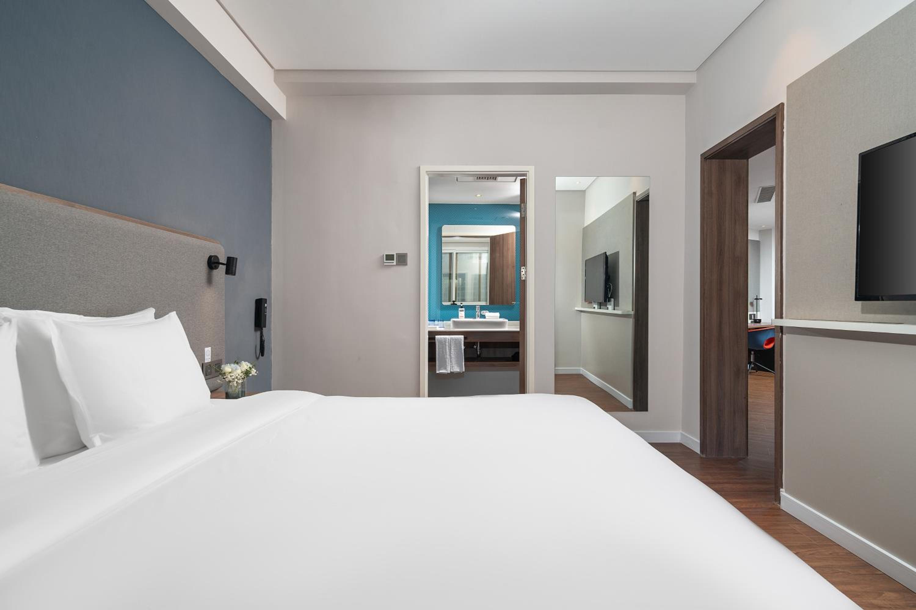 One-Bedroom Suite