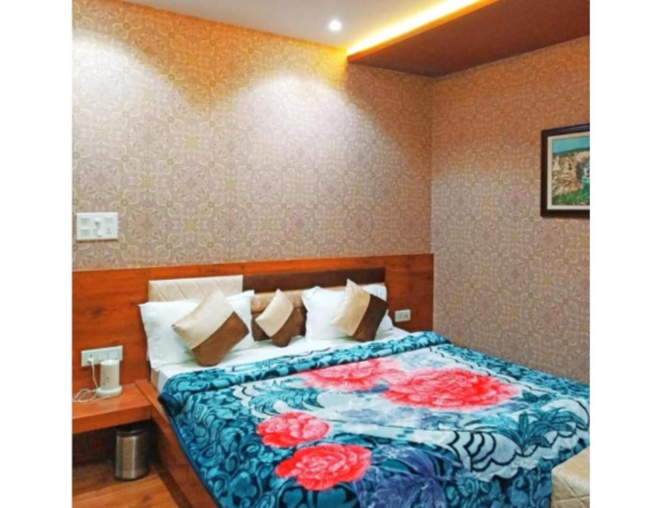 Deluxe Room - Photo 1