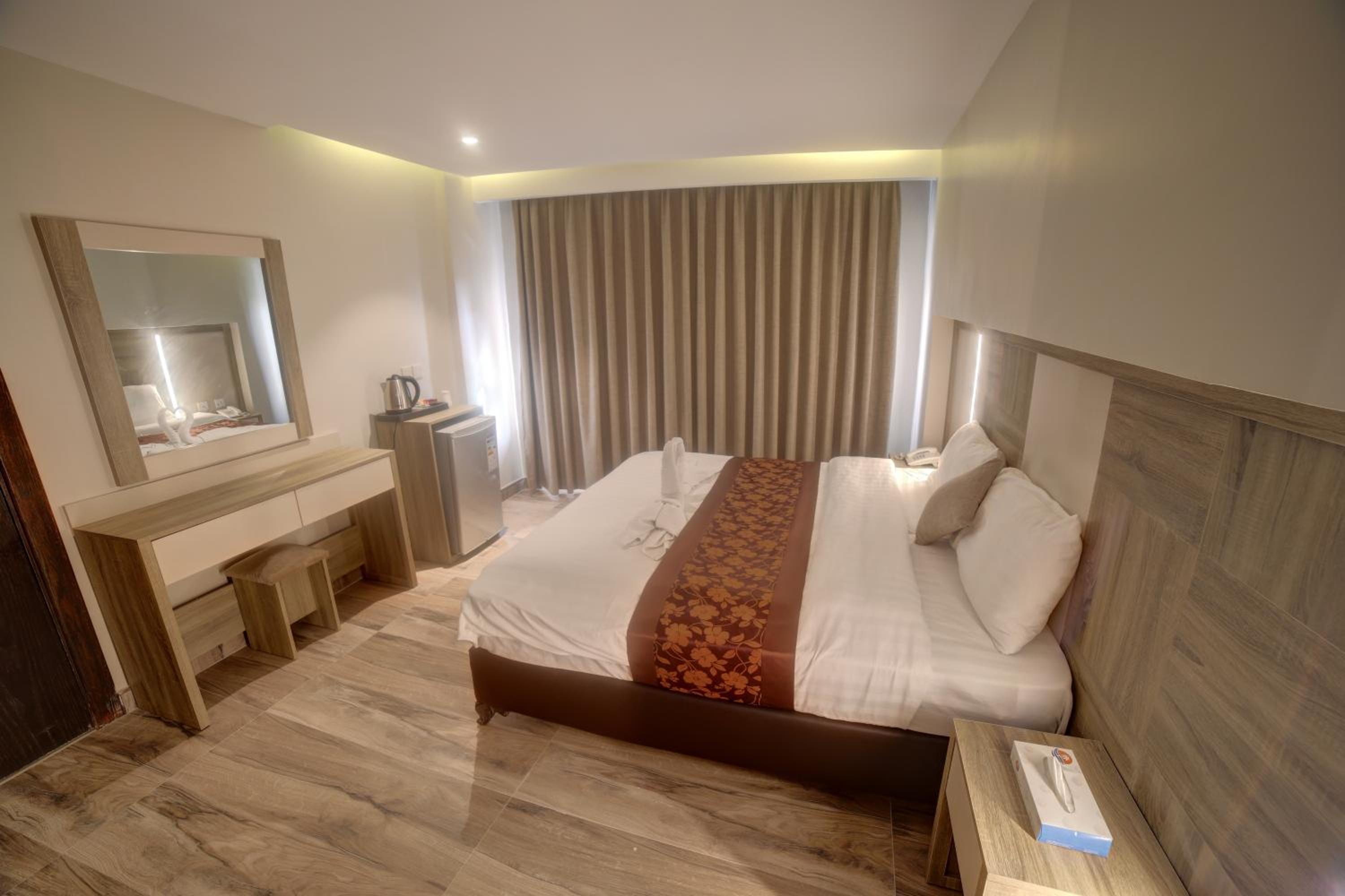 Economy Double Room photo 3
