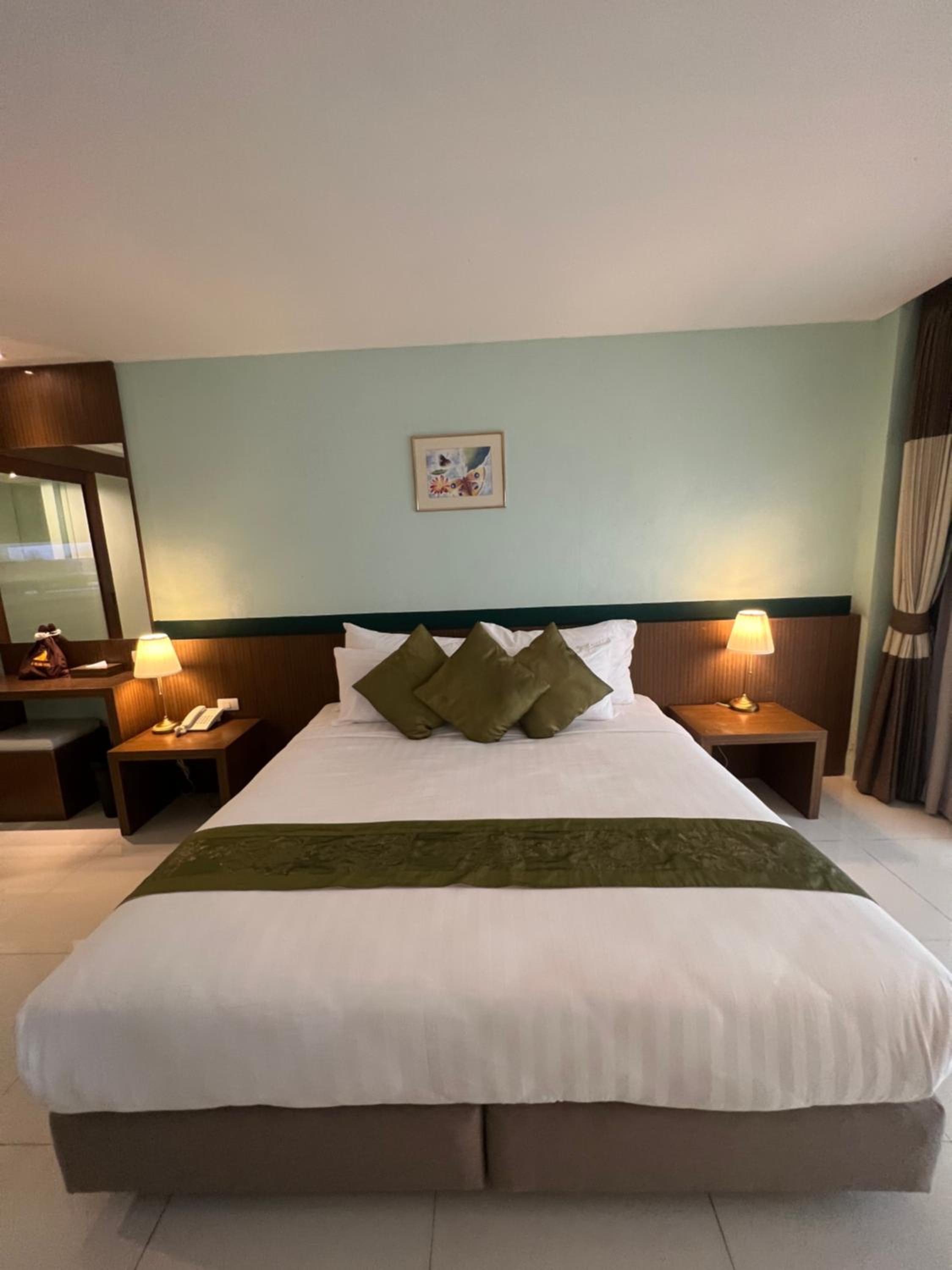 Deluxe Double Room with River View - Photo 3