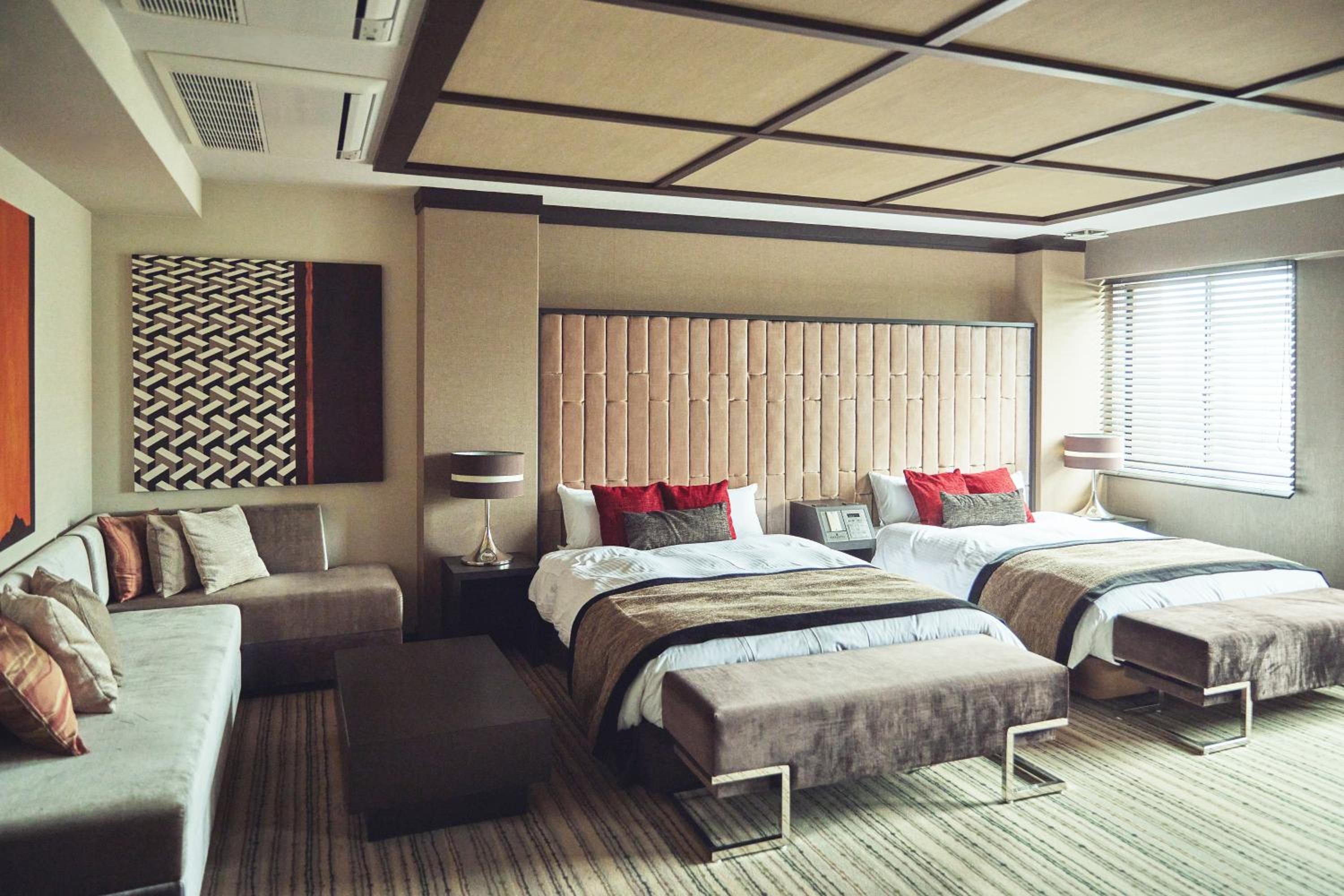 One-Bedroom Suite photo 2