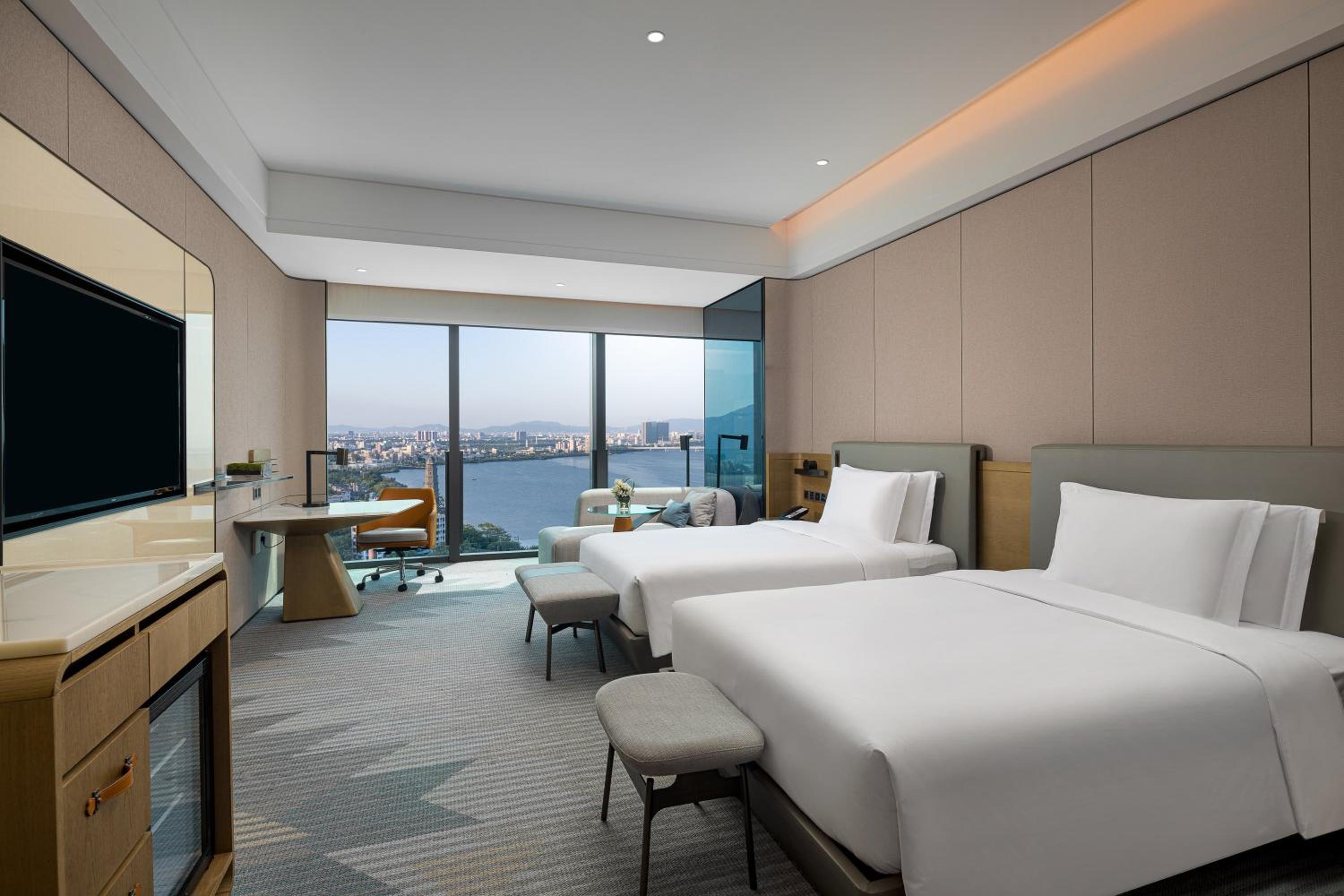 Standard Twin Room with River View - Photo 1