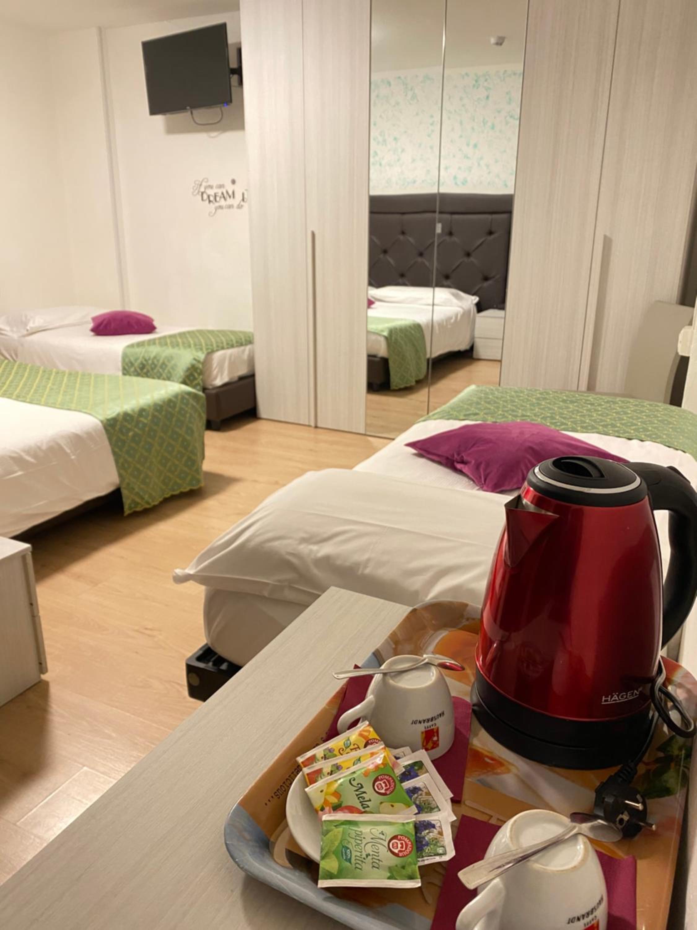 Quadruple Room - Photo 4
