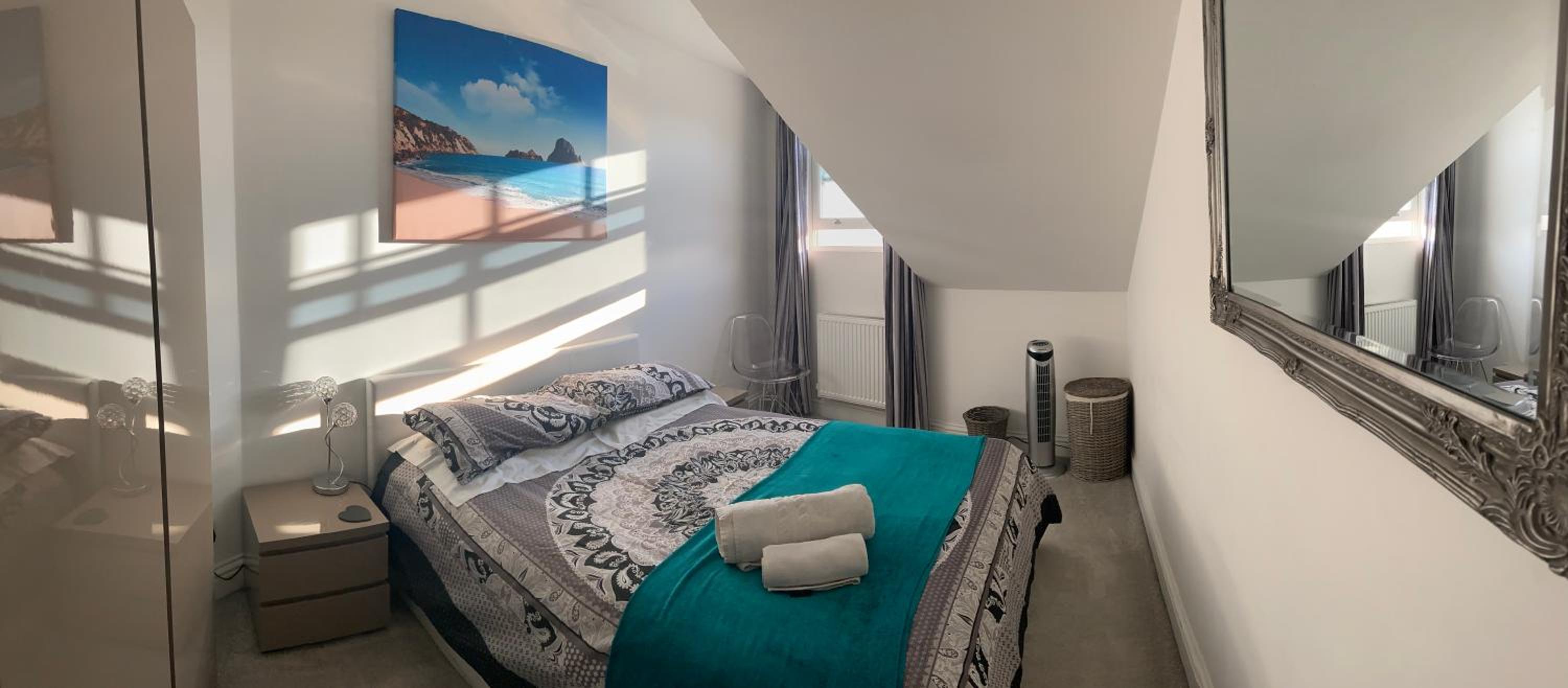One-Bedroom Apartment photo 1