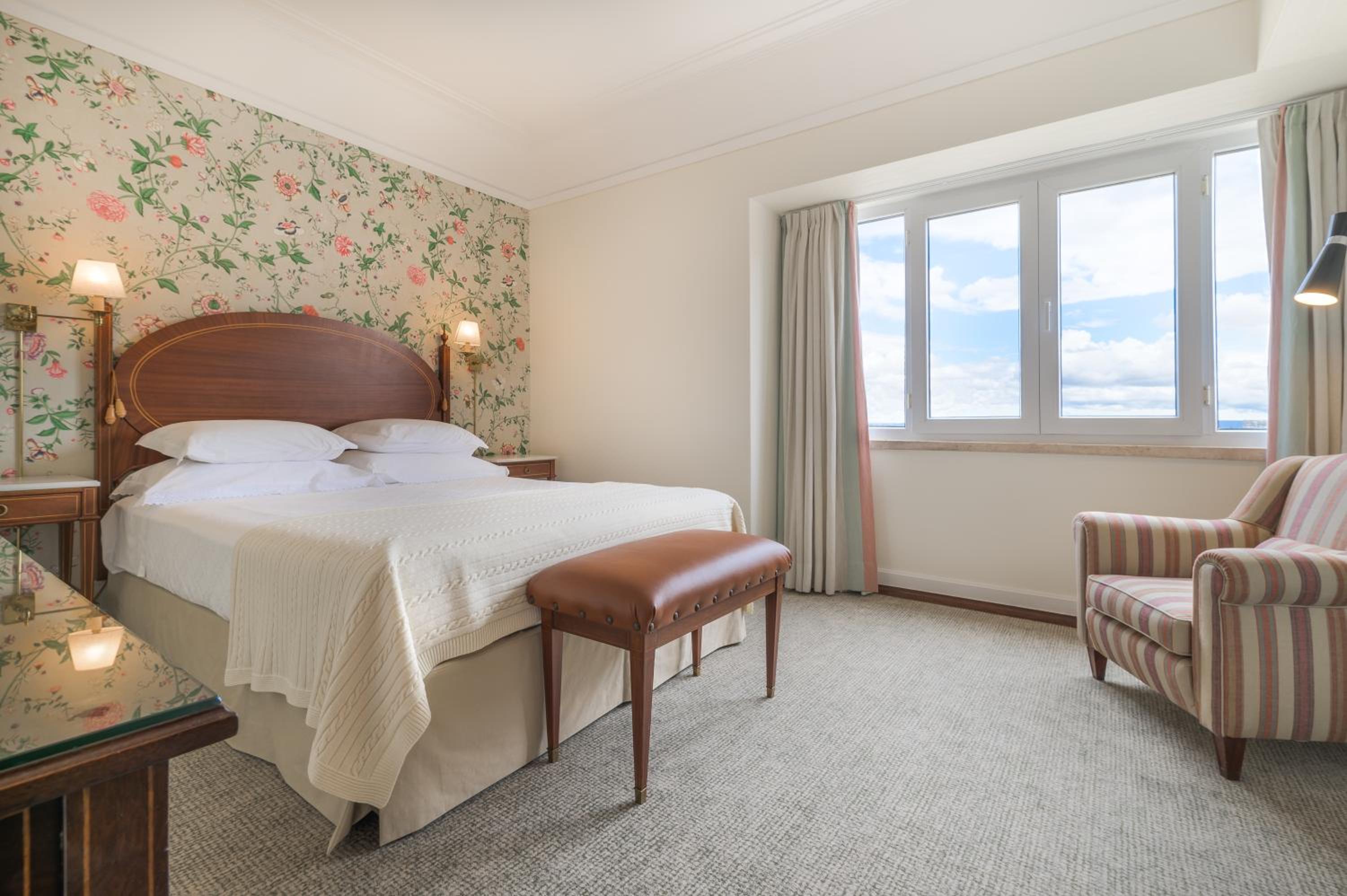 Deluxe Double or Twin Room with River View - Photo 2
