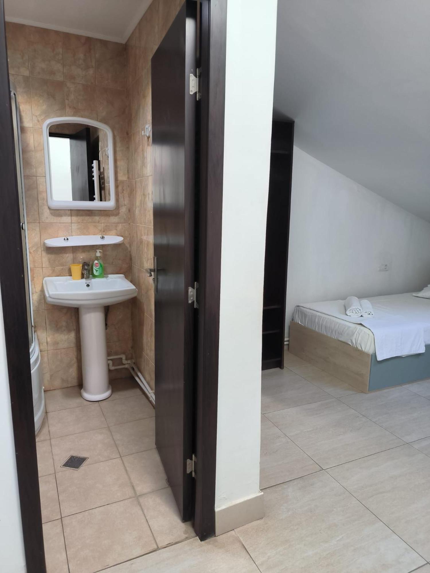 Classic Triple Room photo 2
