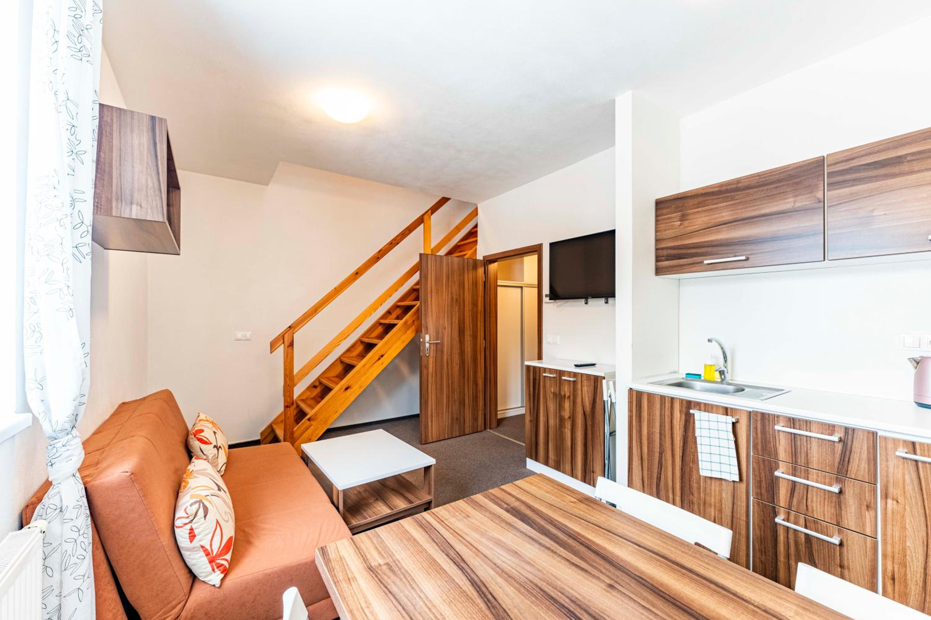Maisonette photo 1