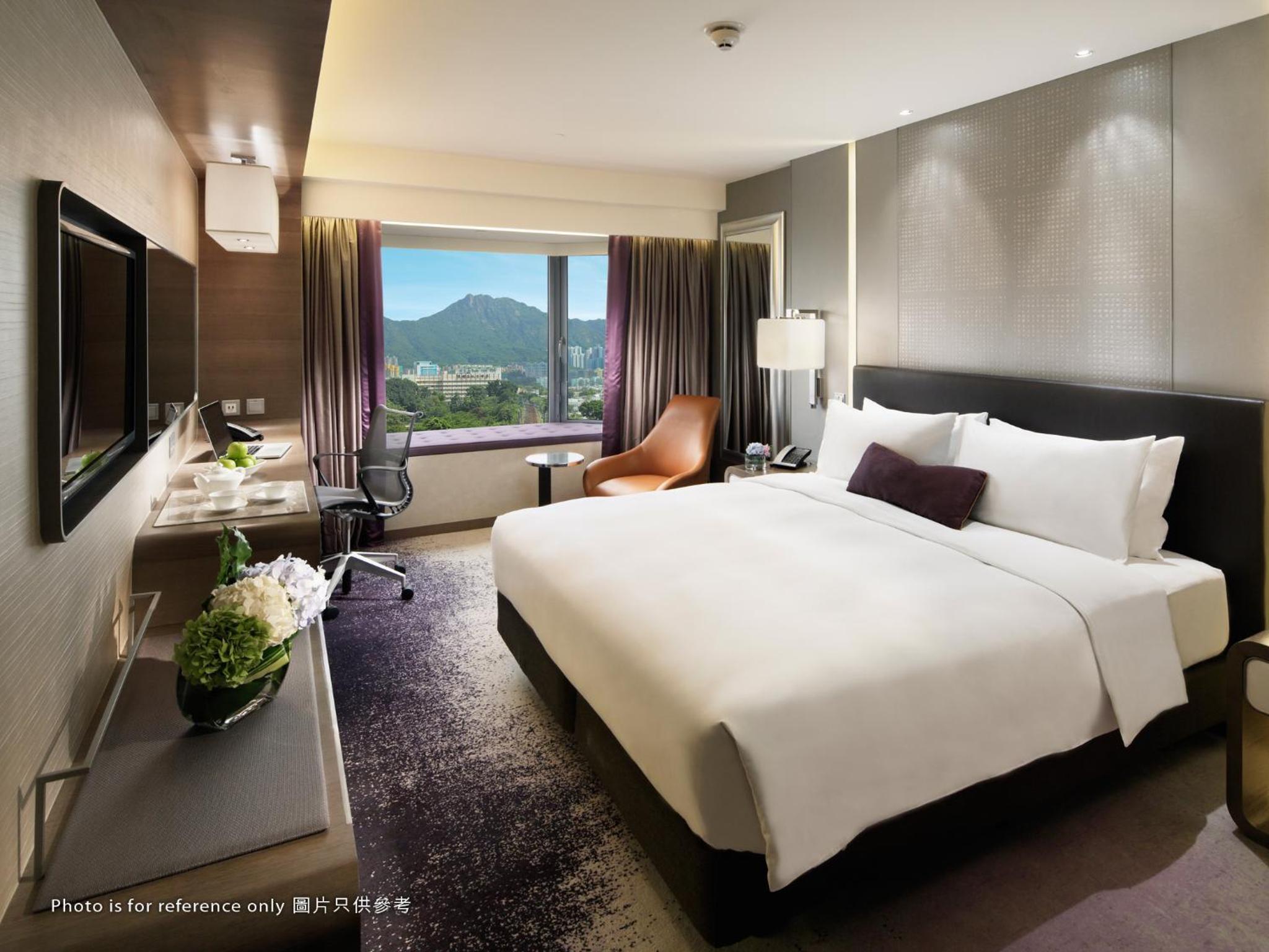 Plaza Deluxe King Room