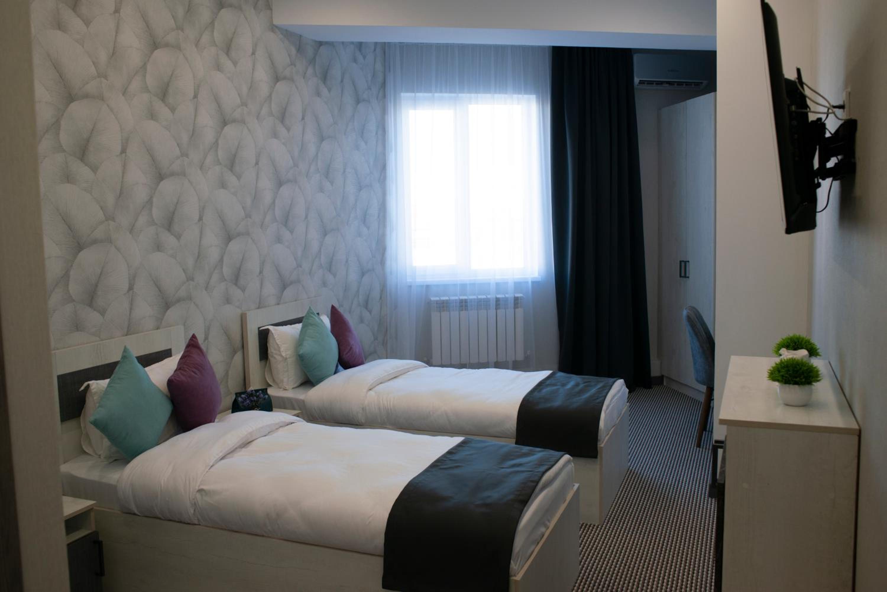 Twin Room - Photo 5