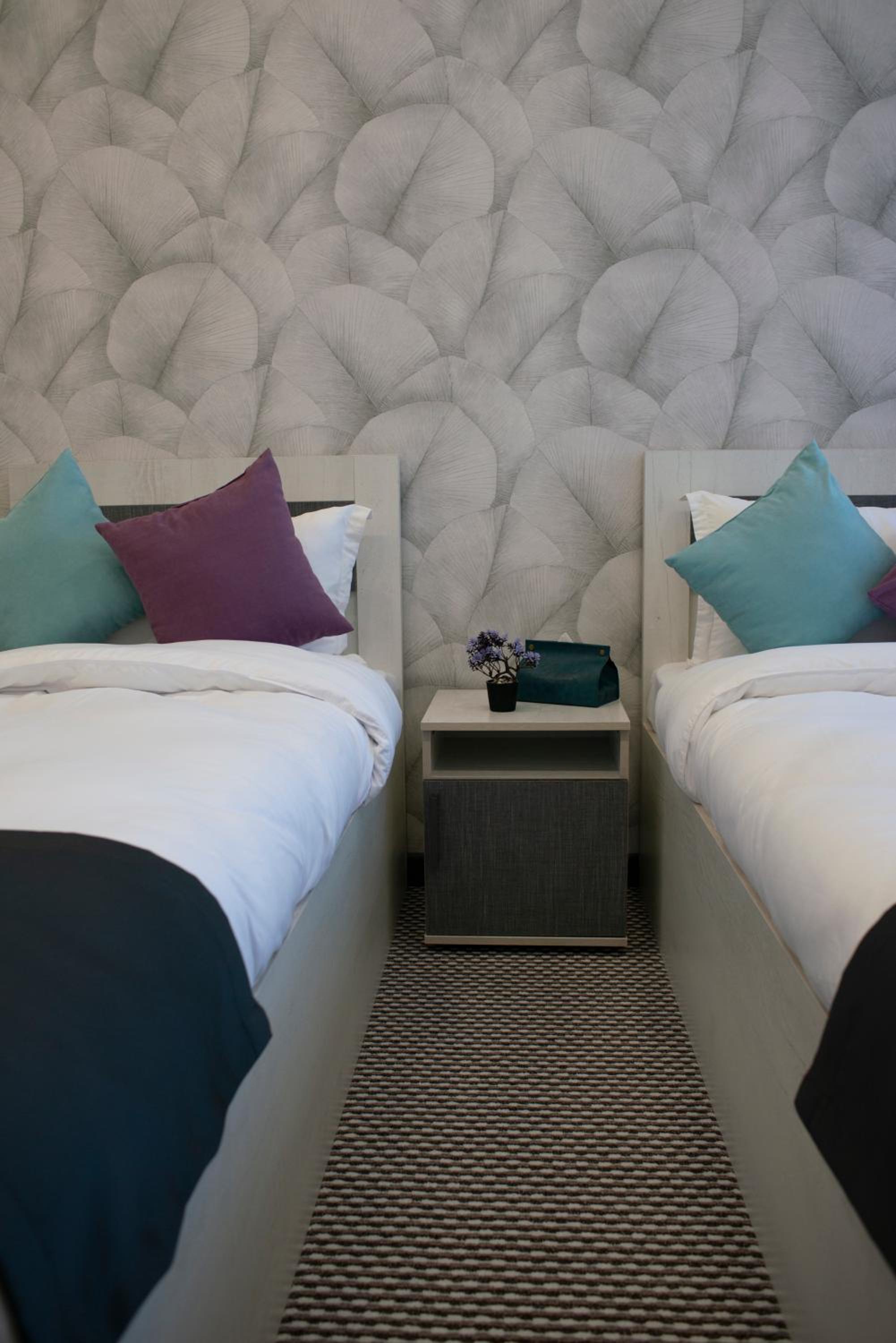 Twin Room - Photo 3