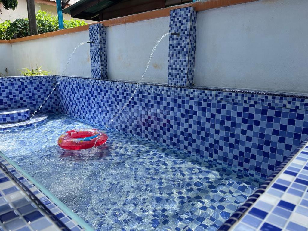 Villa photo 2