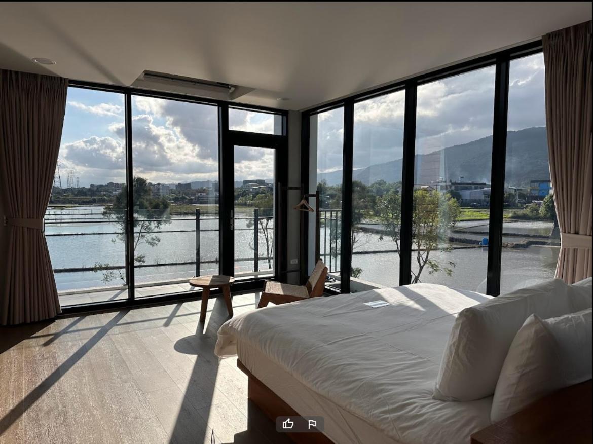 King Room with Mountain View photo 2