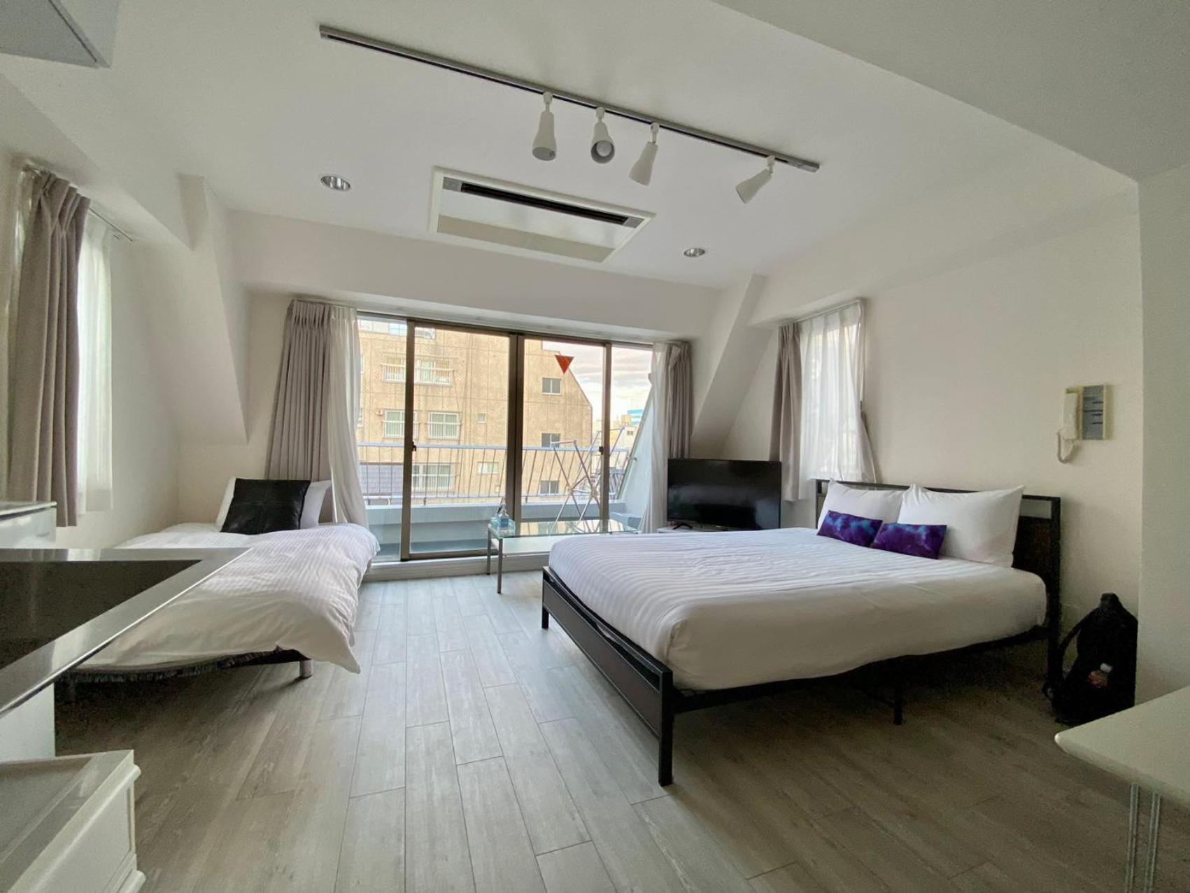 One-Bedroom Apartment photo 2