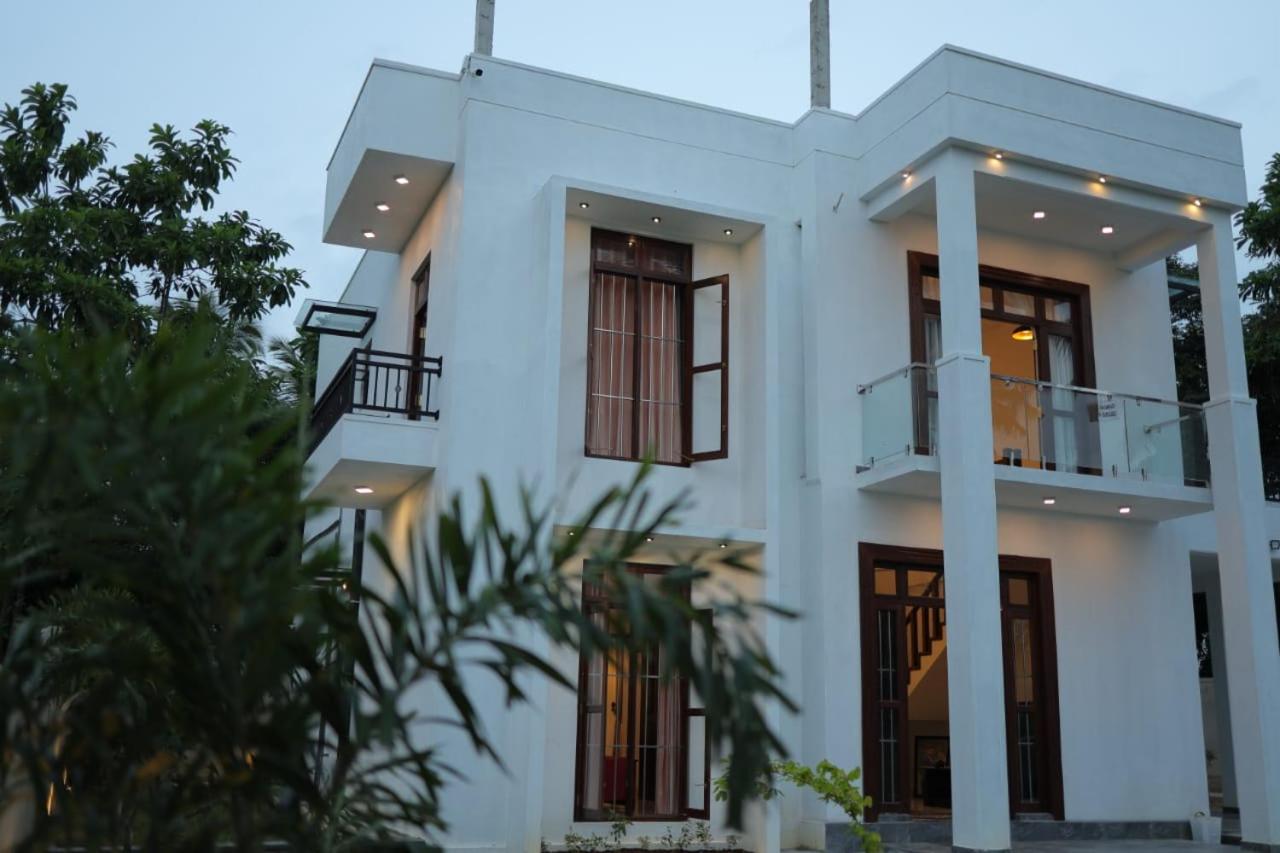 Villa photo 1