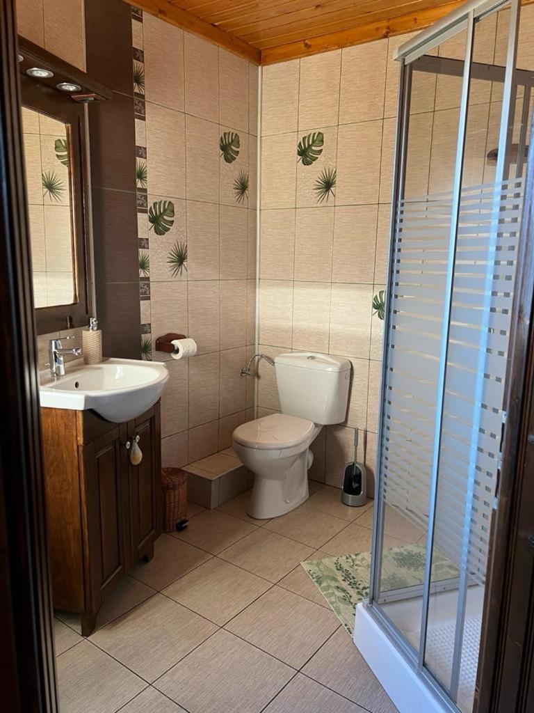 Four-Bedroom House photo 3