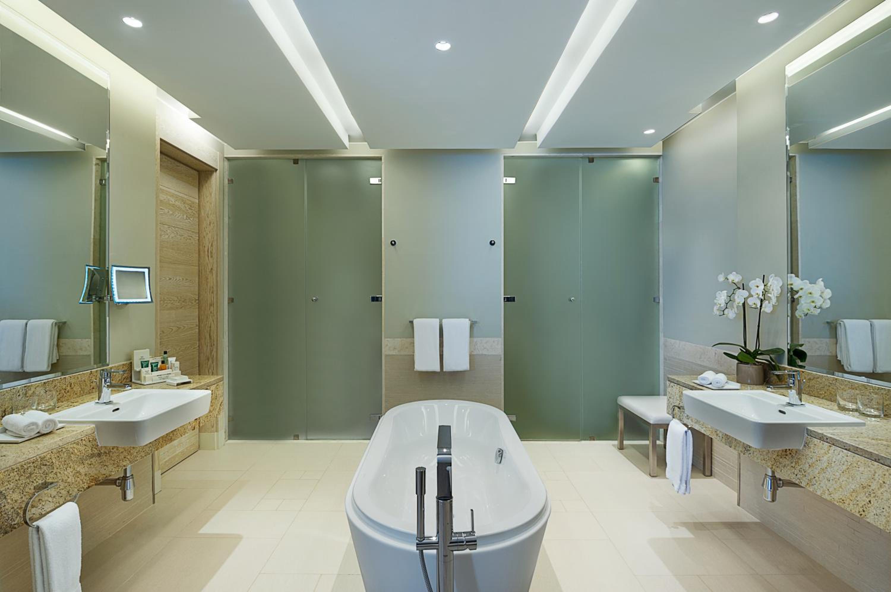 Junior King Suite with Sea View