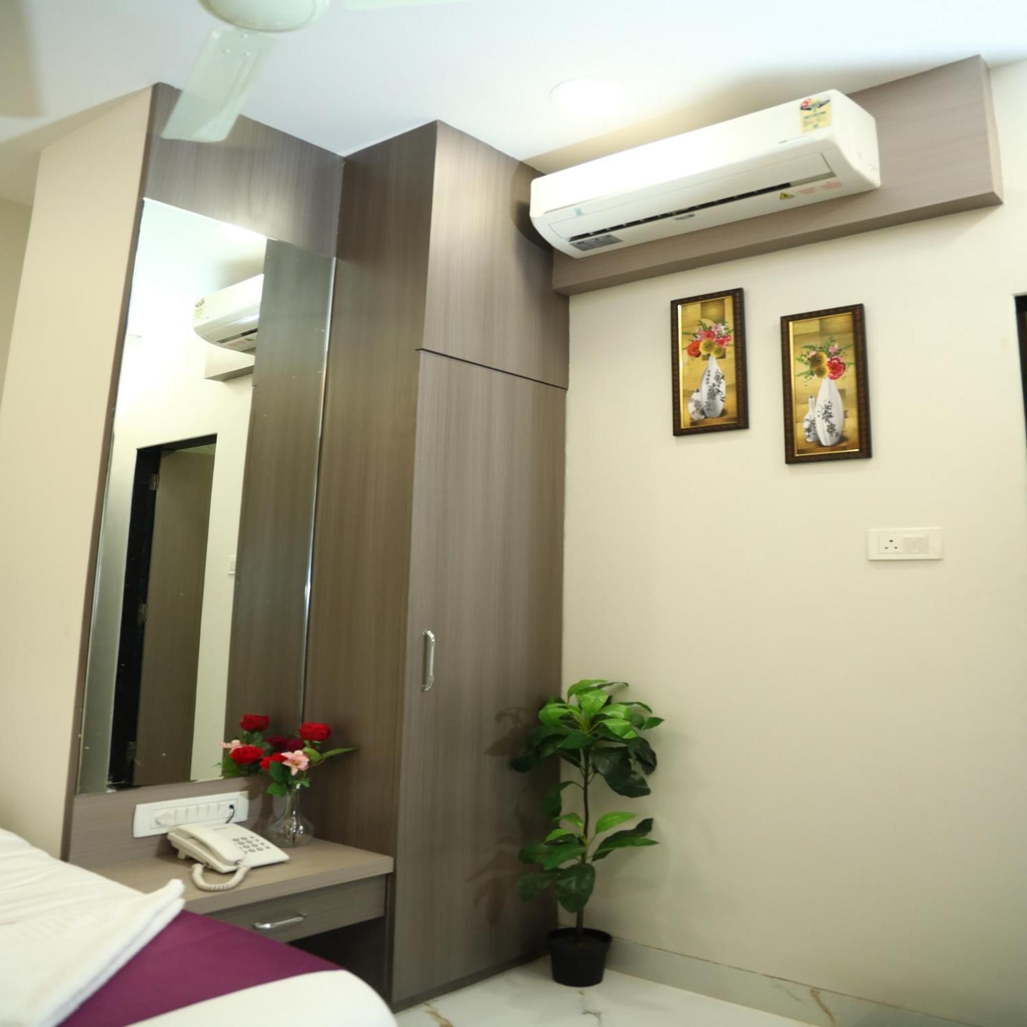 Deluxe Double Room photo 2