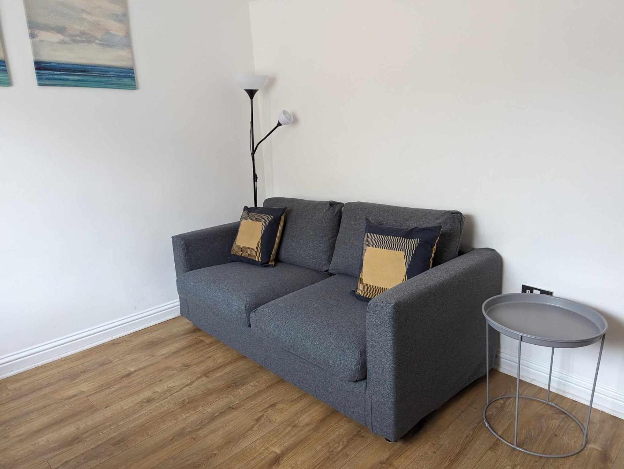 One-Bedroom Apartment - Photo 9