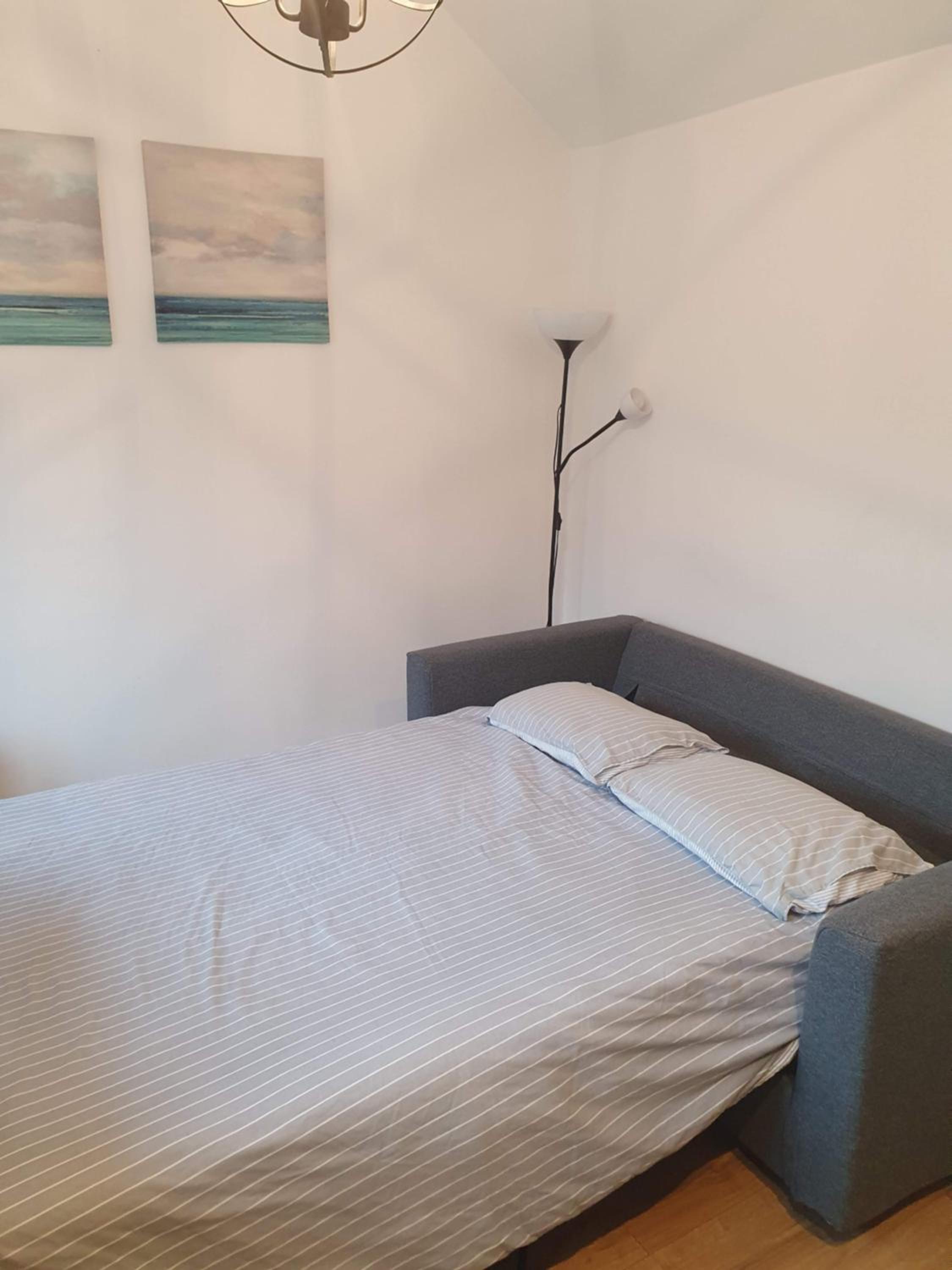 One-Bedroom Apartment - Photo 10
