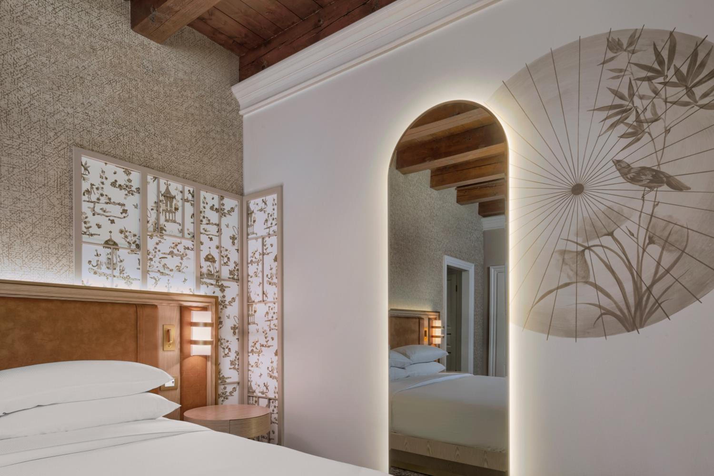 King Molino Superior Room thumbnail 5