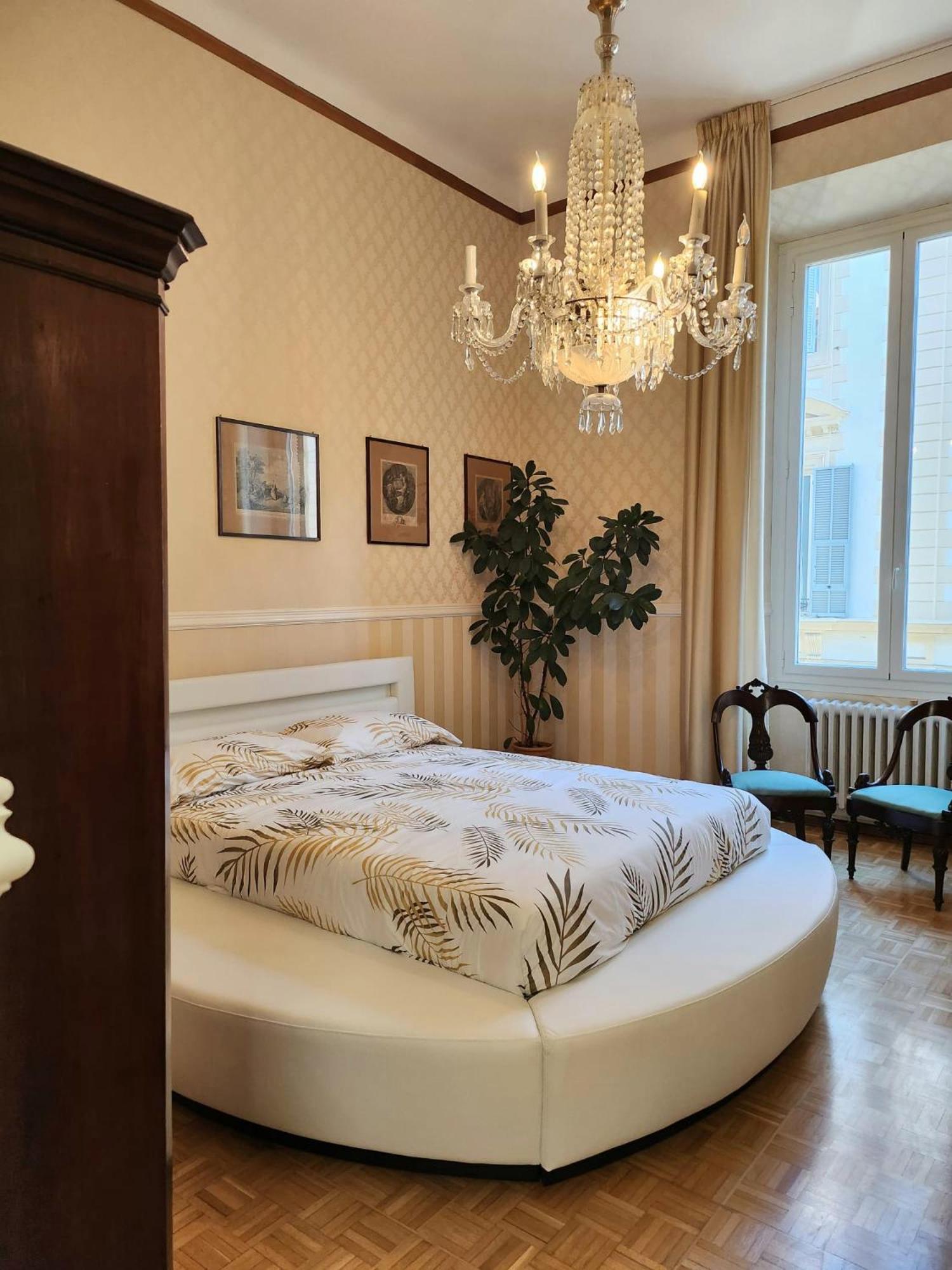Deluxe Apartment - Photo 9