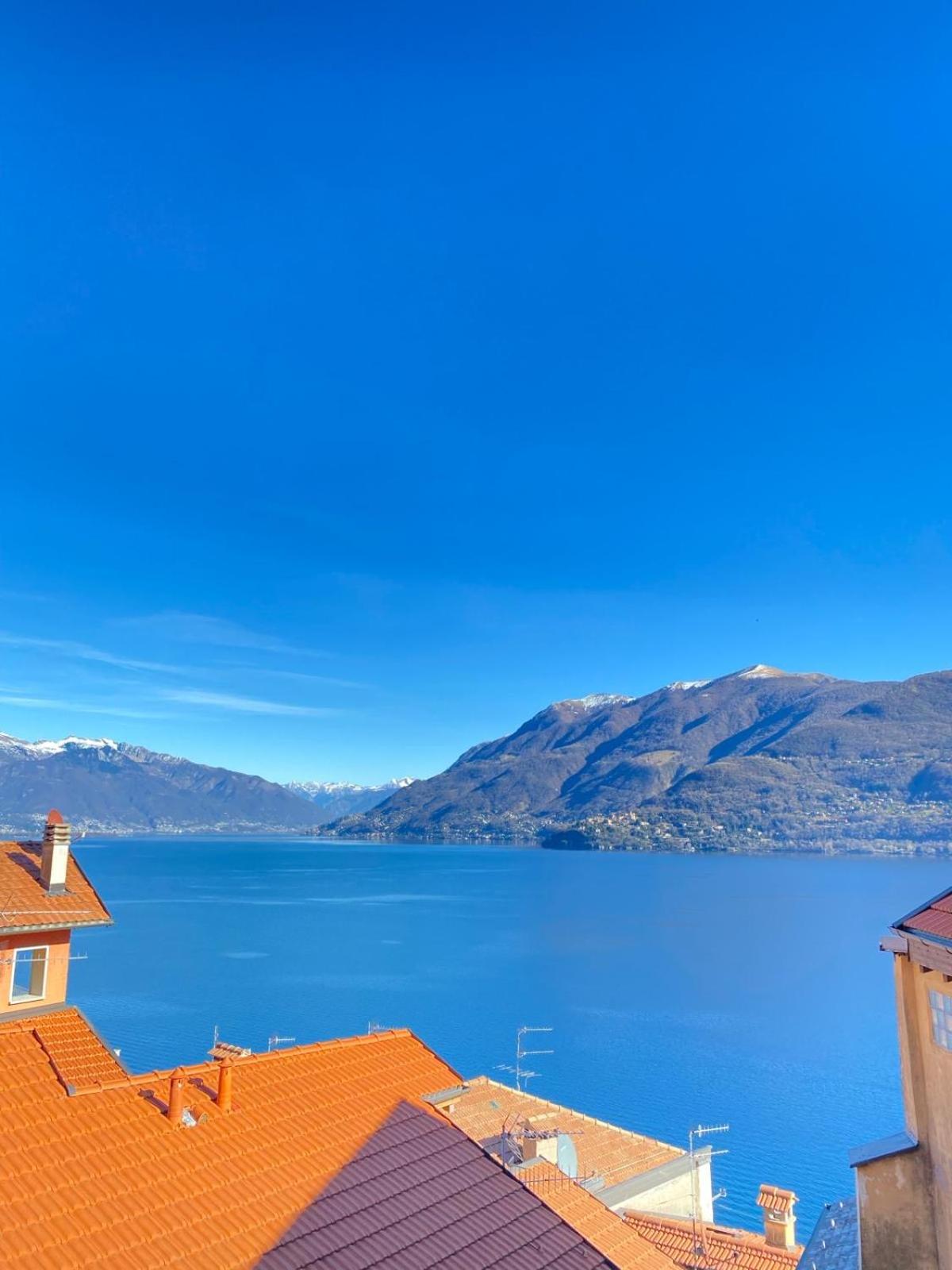 Apartment with Lake View photo 3