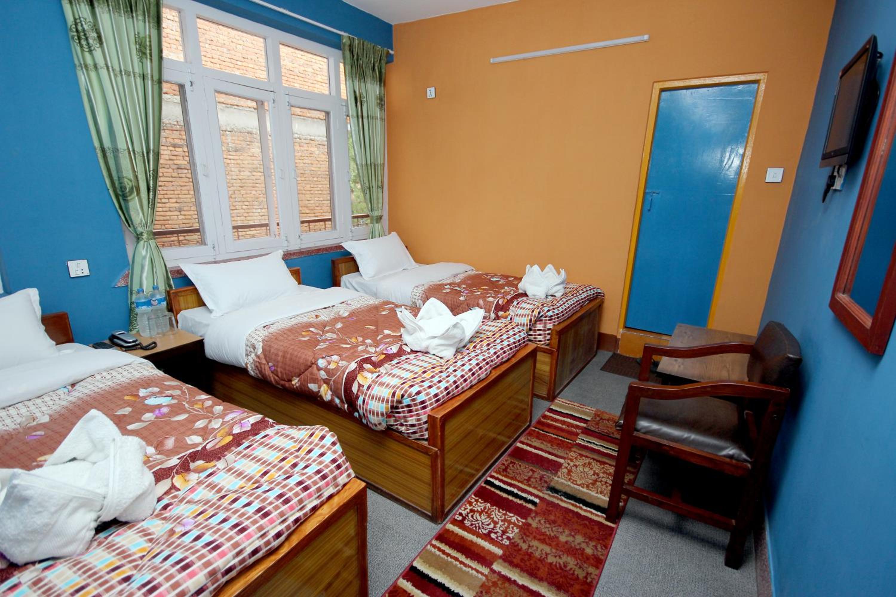Standard Triple Room - Photo 6