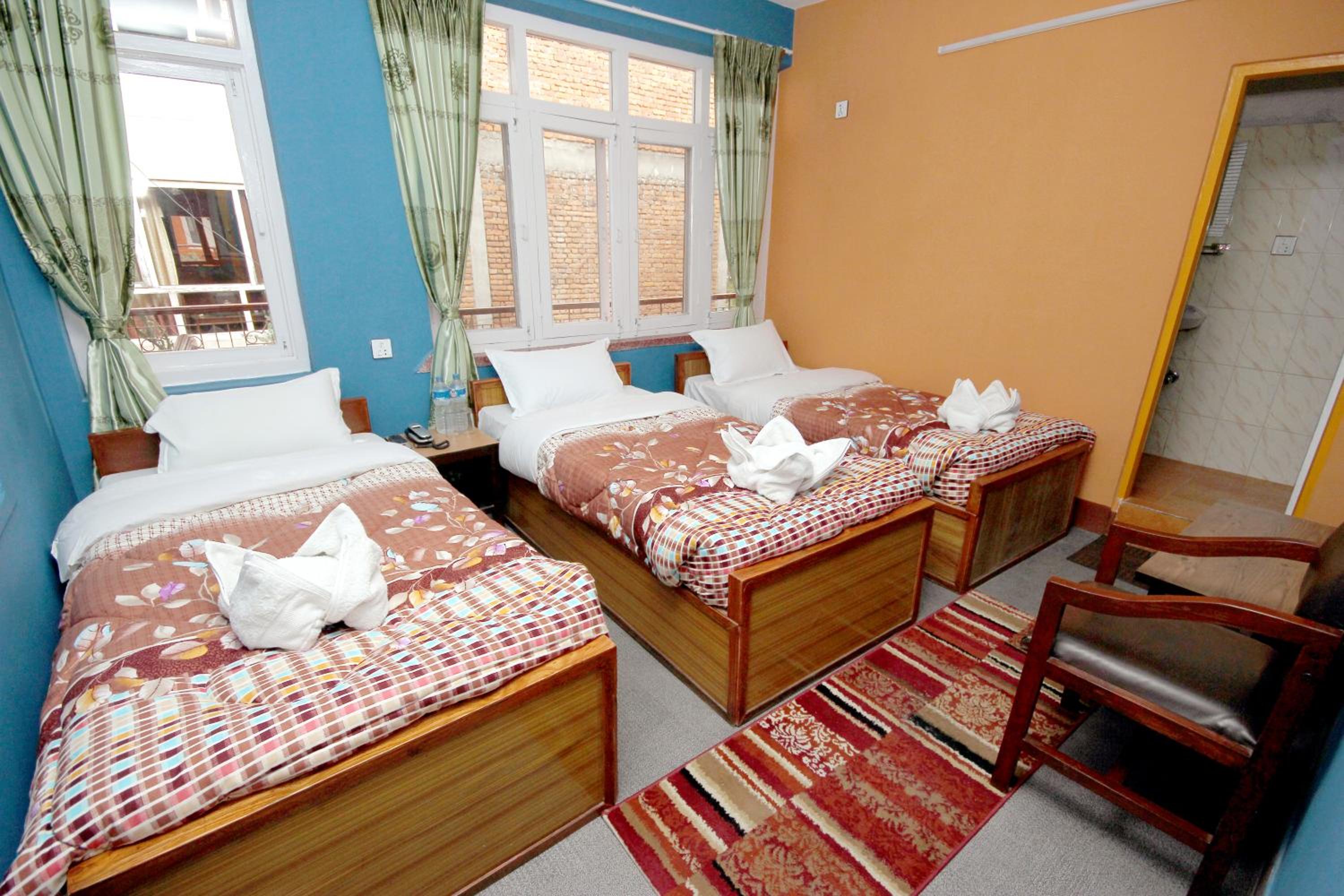 Standard Triple Room - Photo 2