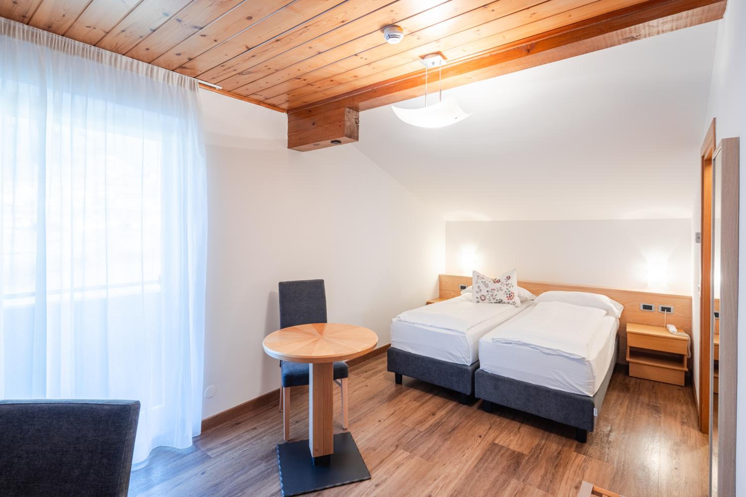 Classic Triple Room With Spa Access