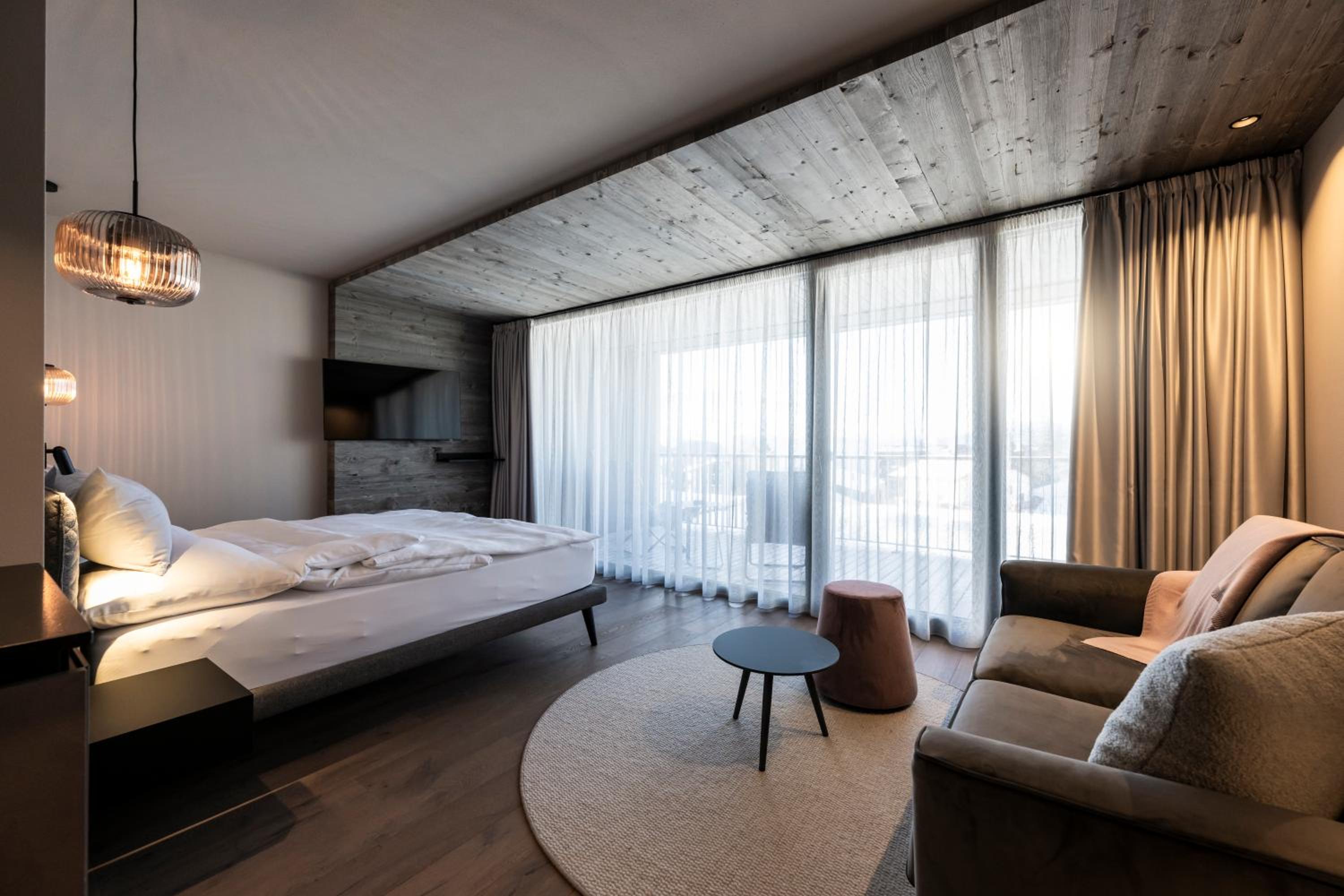 Superior King Suite