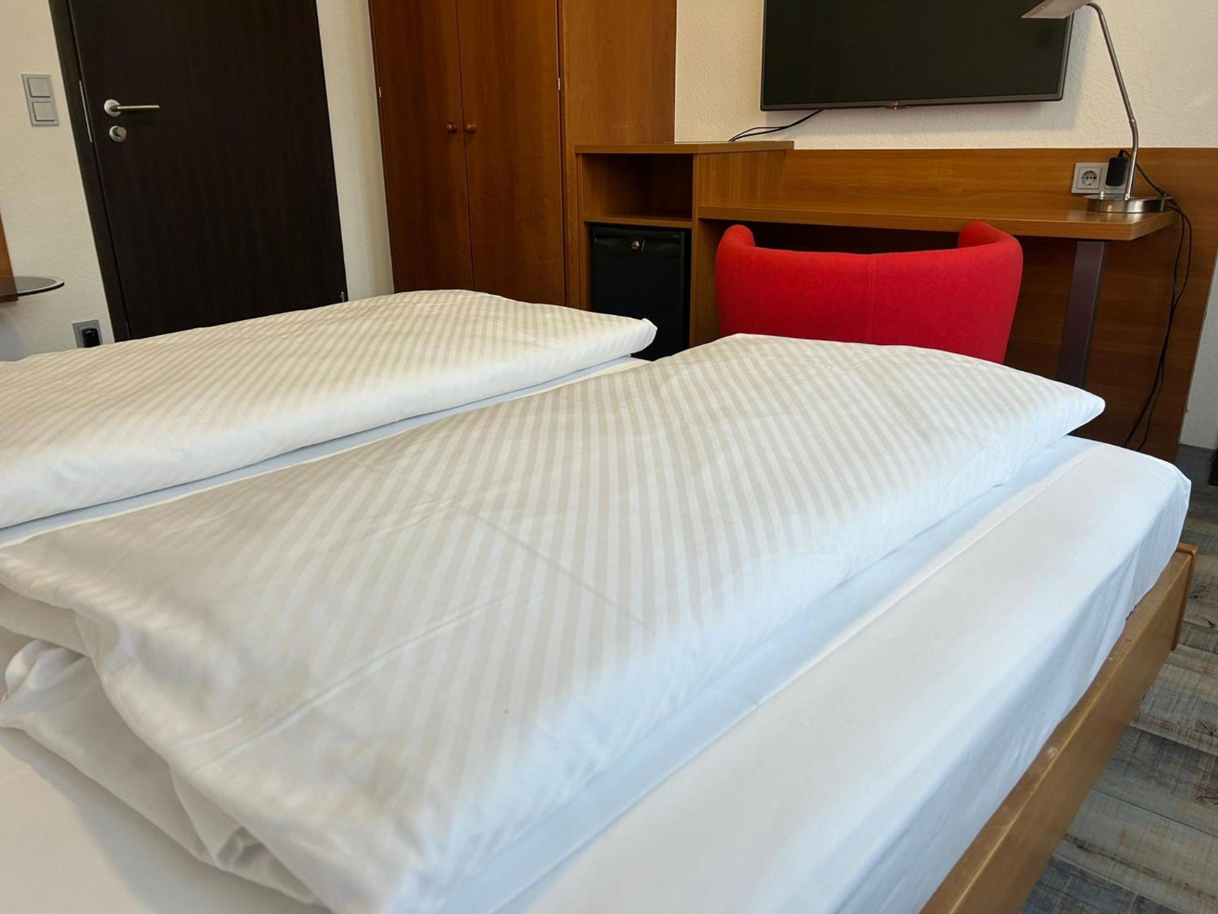 Double Room - Photo 2