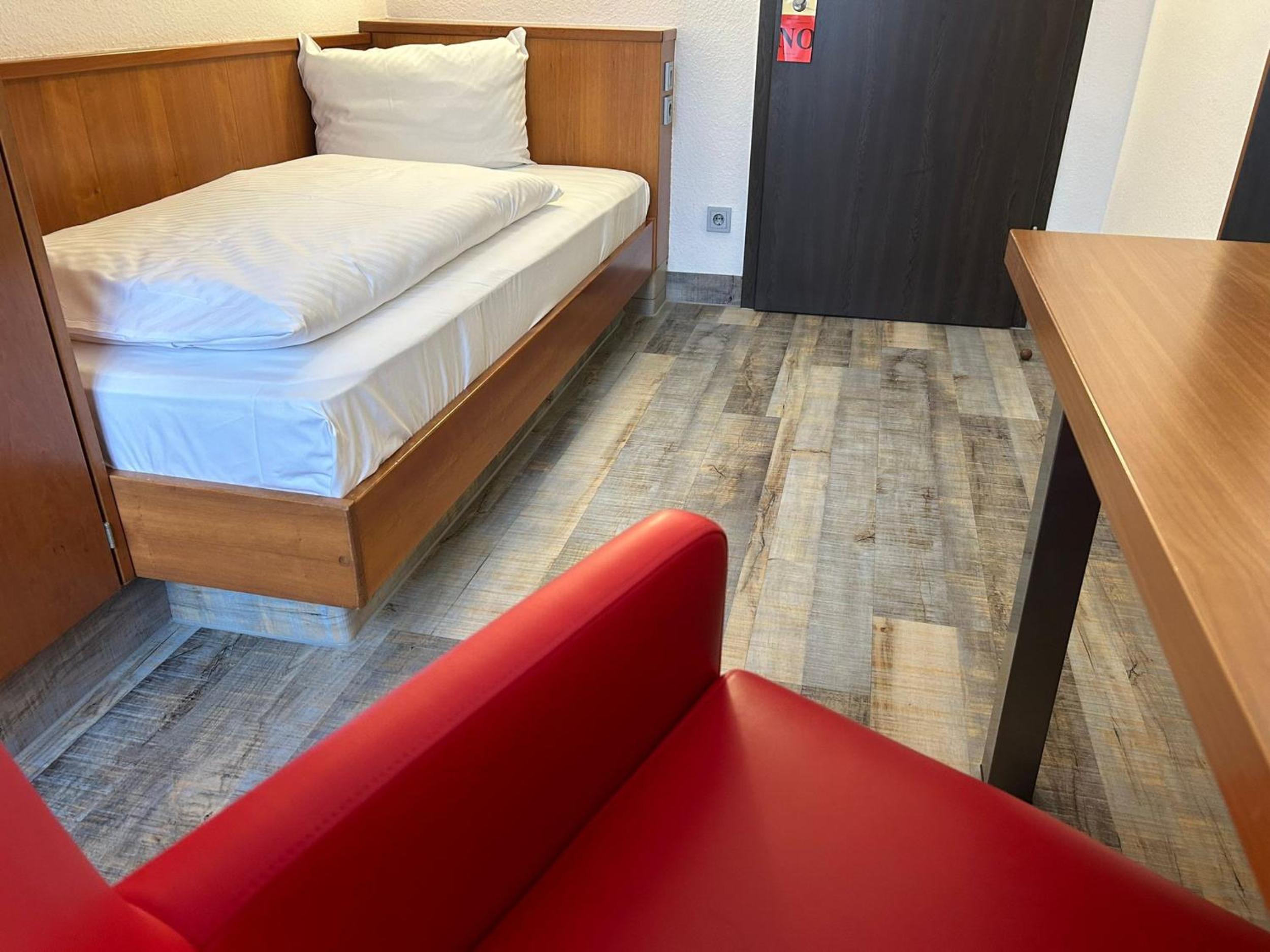 Single Room photo 2